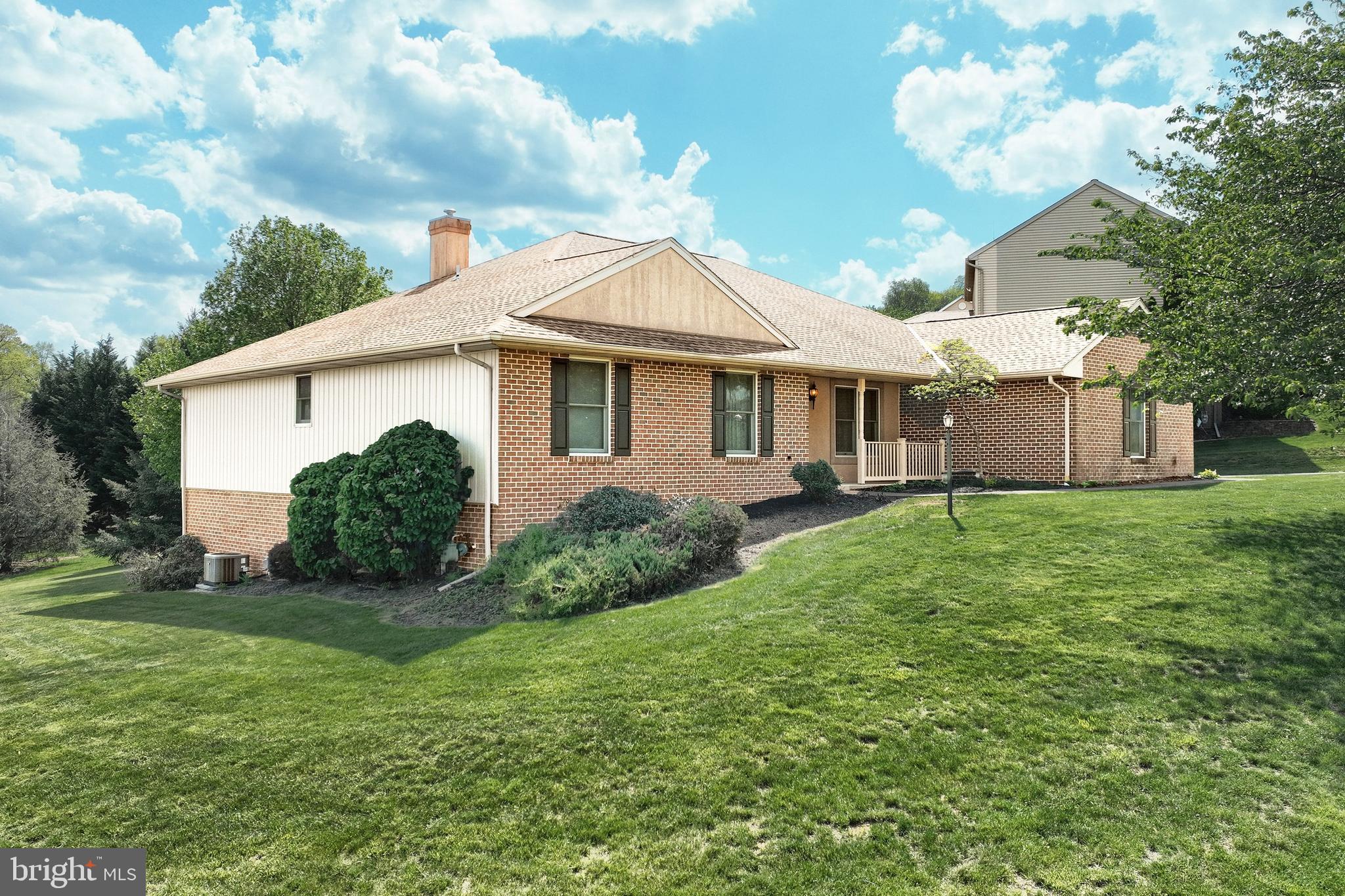 KENDALE HEIGHTS - Residential