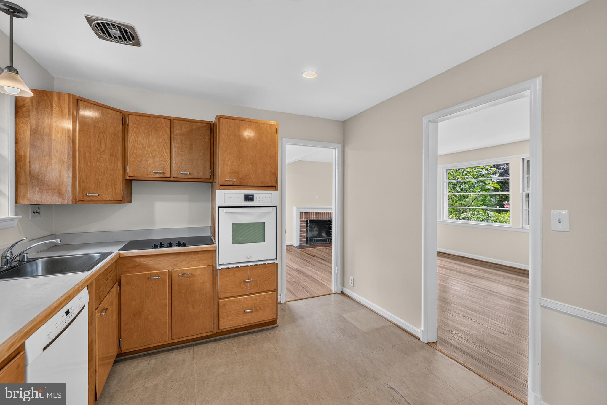 KENSINGTON - Residential