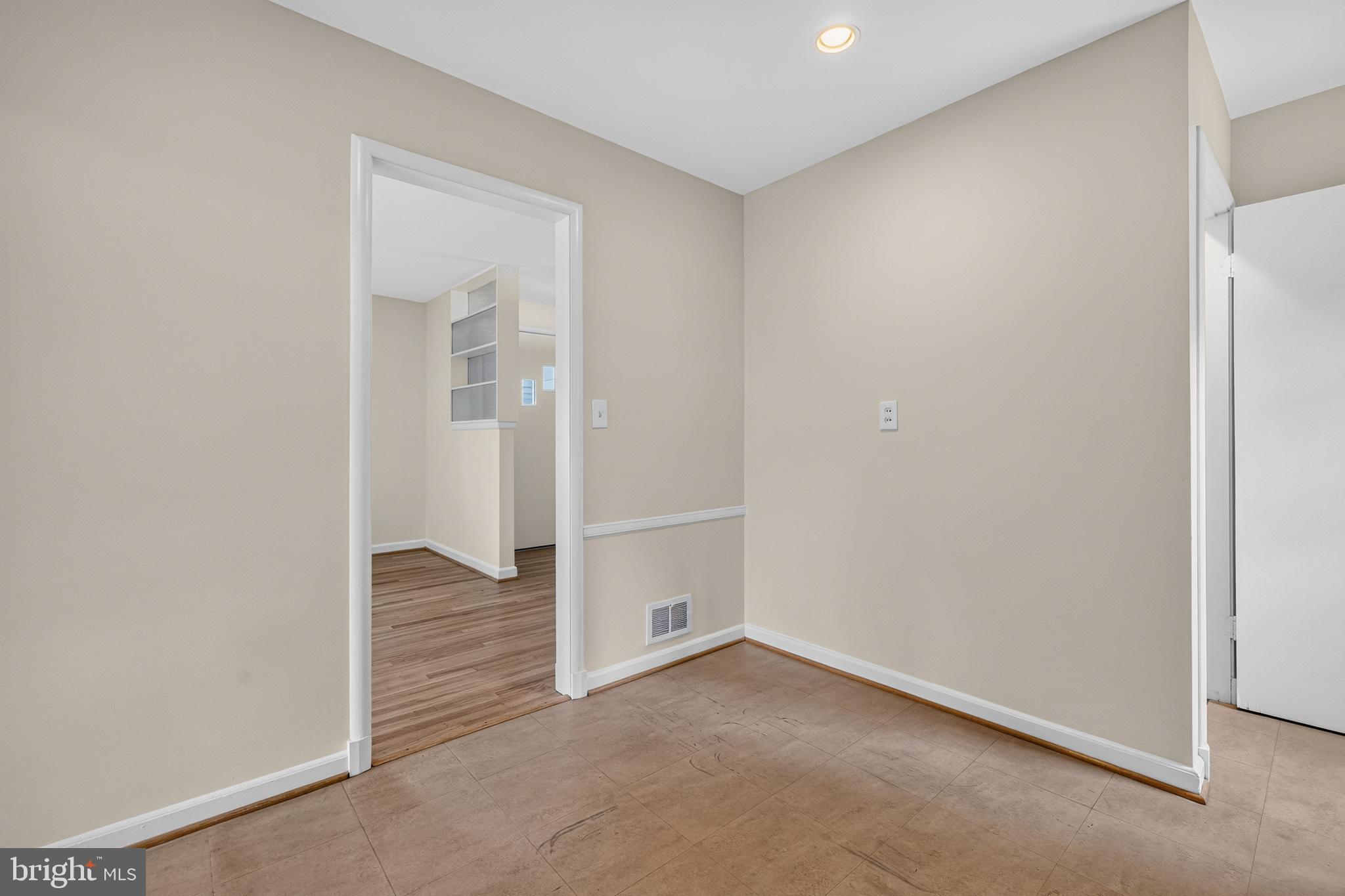 KENSINGTON - Residential