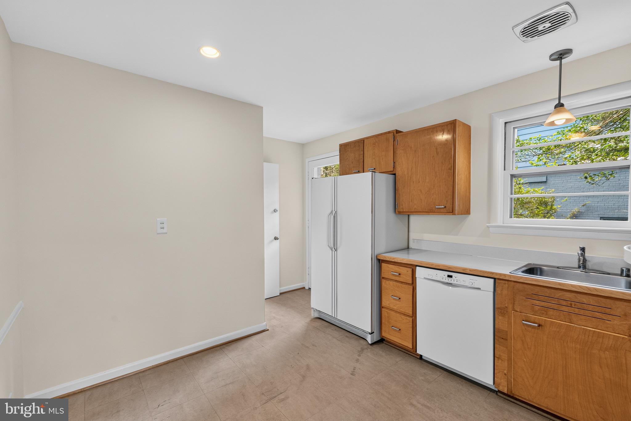 KENSINGTON - Residential