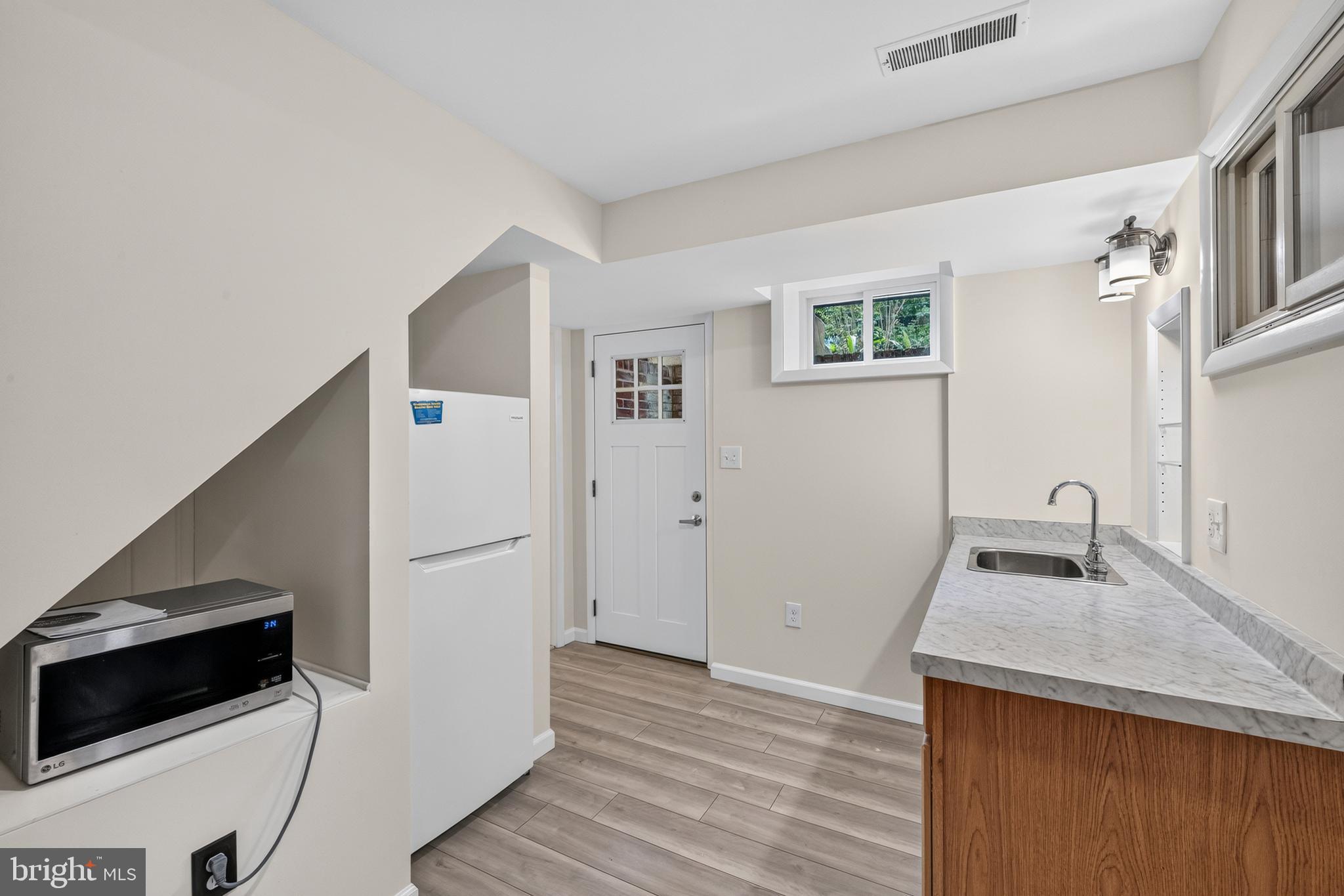 KENSINGTON - Residential