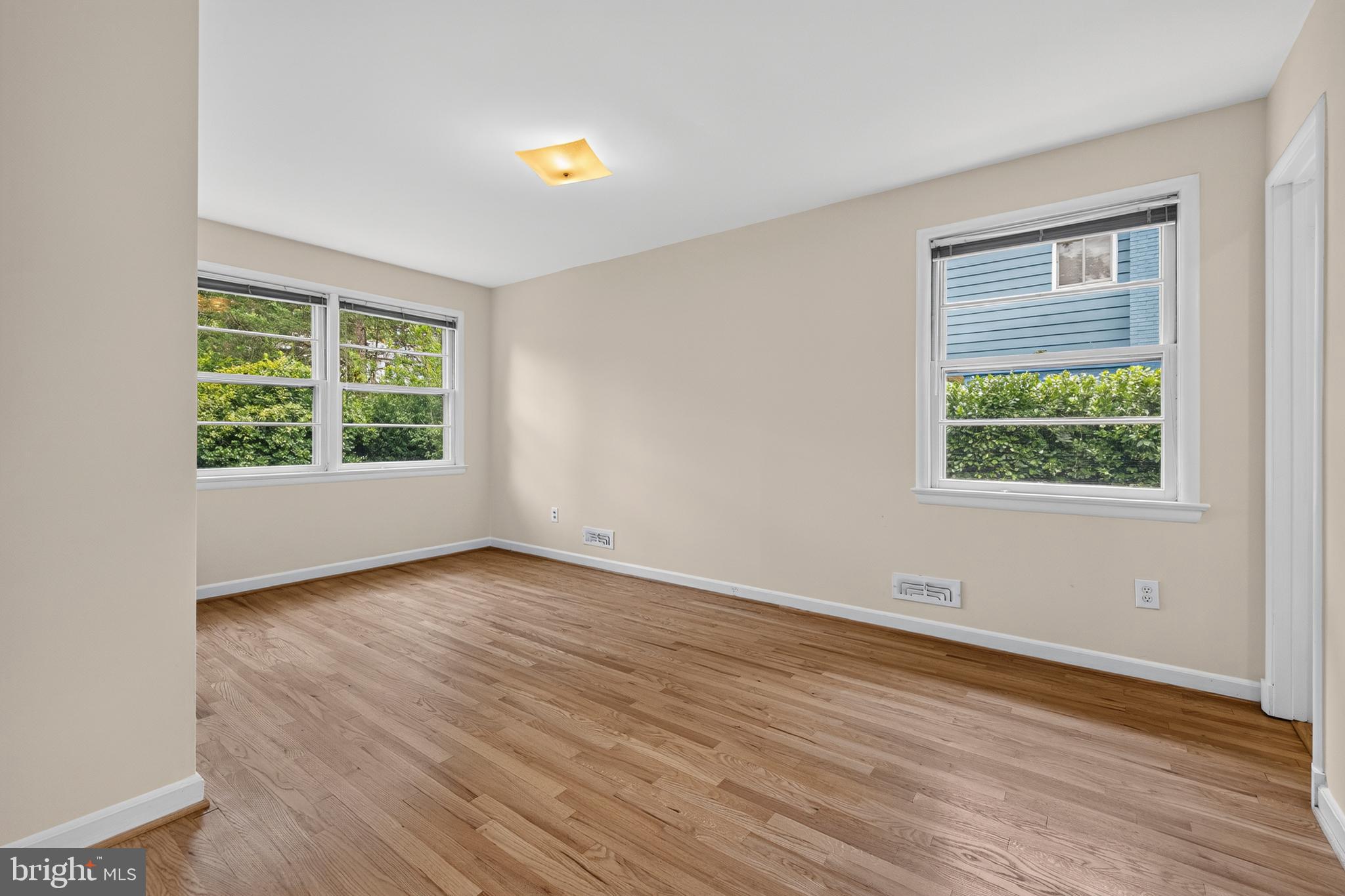KENSINGTON - Residential