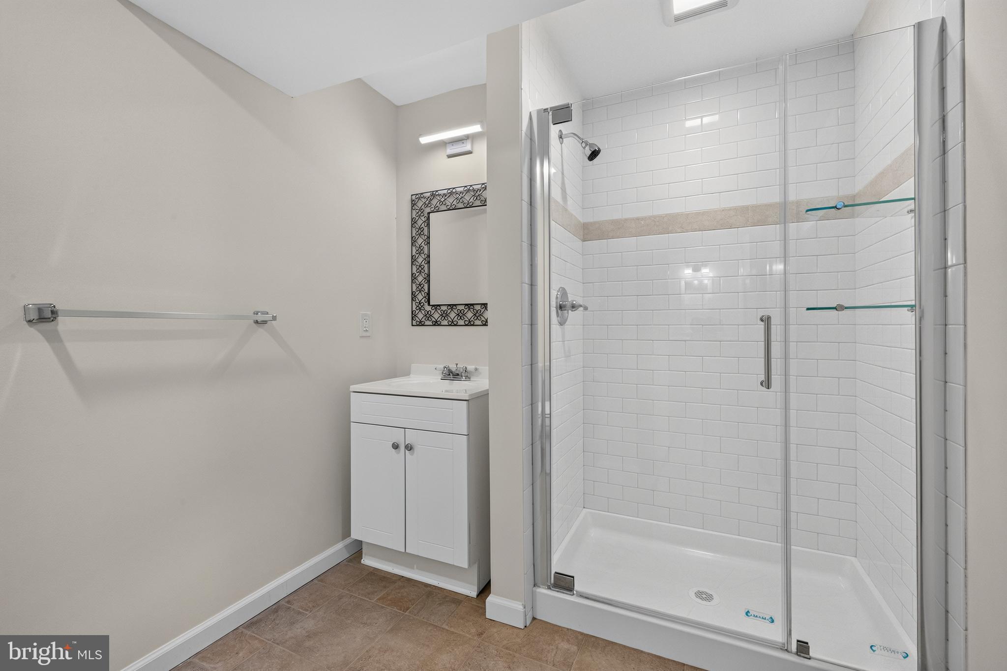 KENSINGTON - Residential