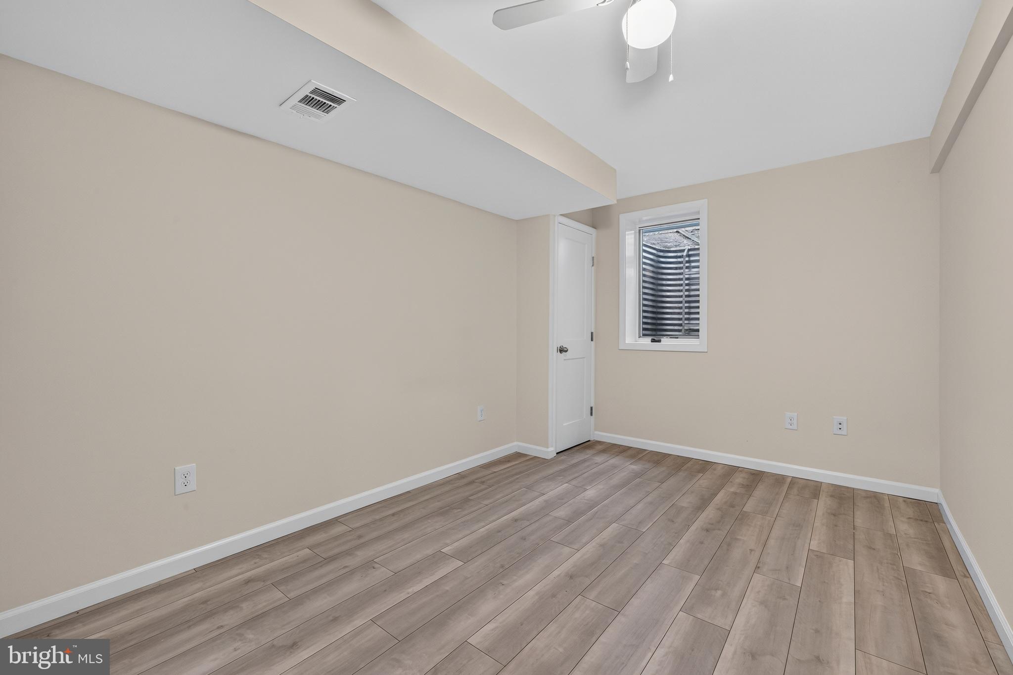 KENSINGTON - Residential