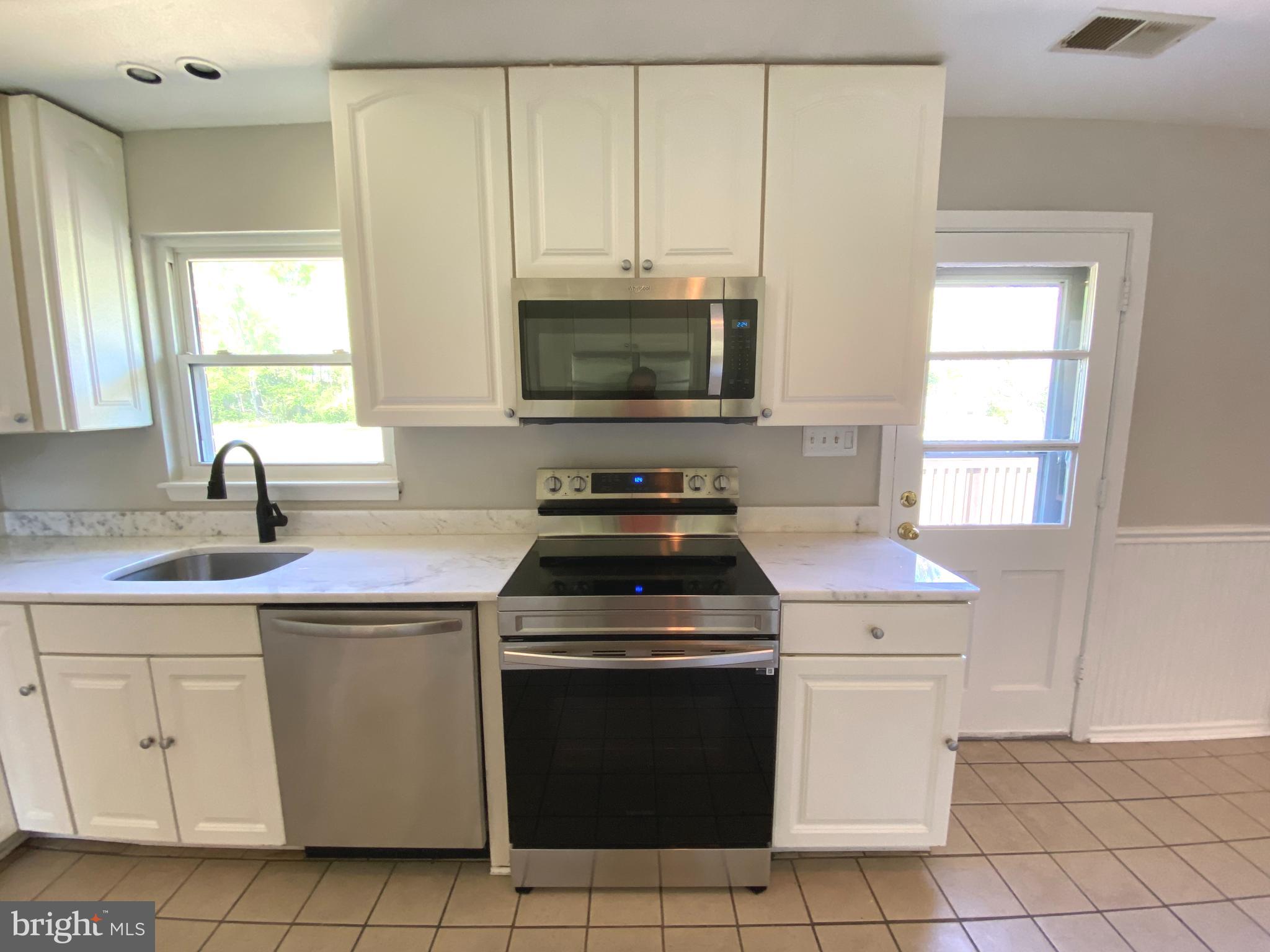 ROCK SPRINGS - Residential Lease