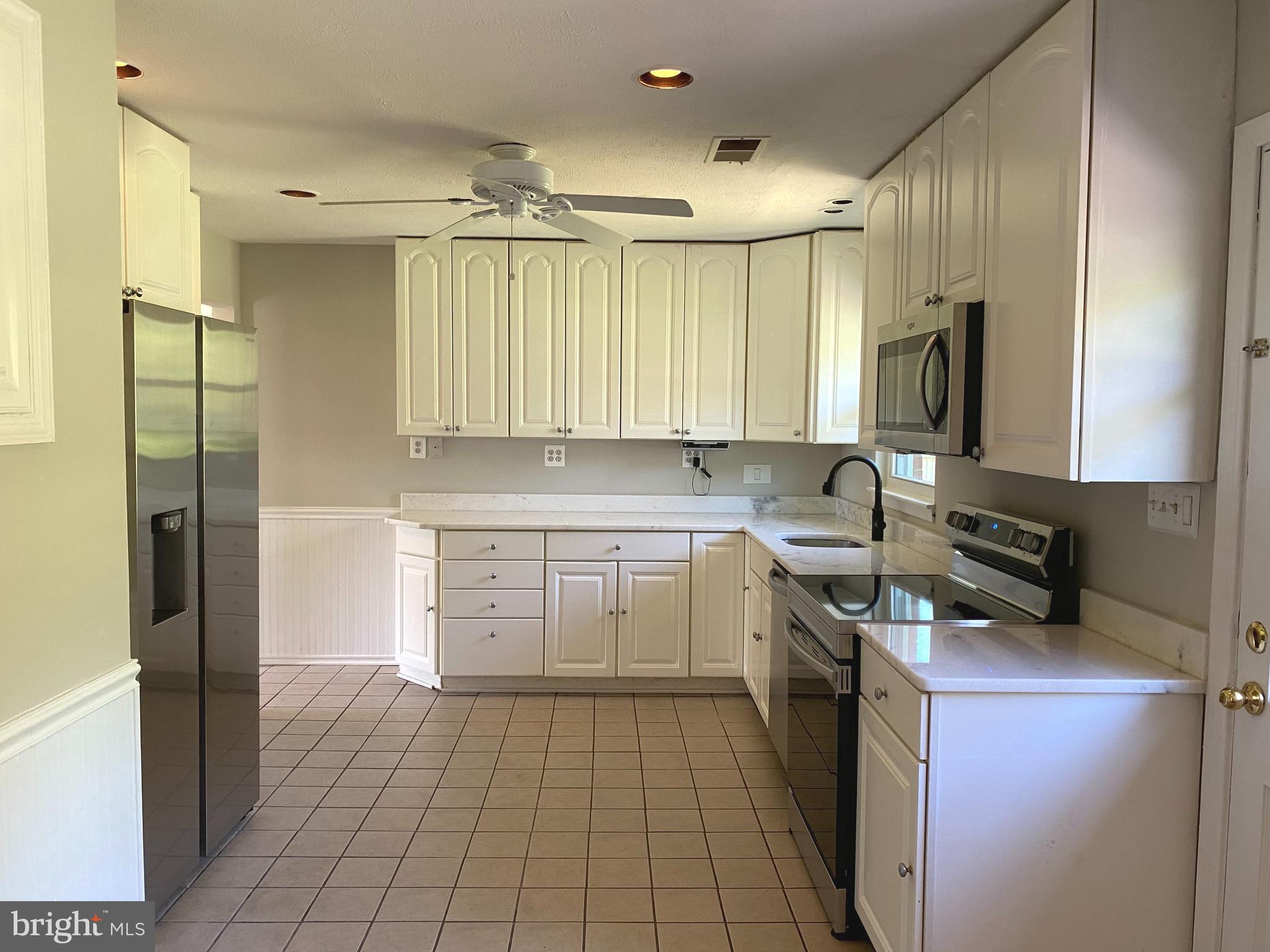 ROCK SPRINGS - Residential Lease