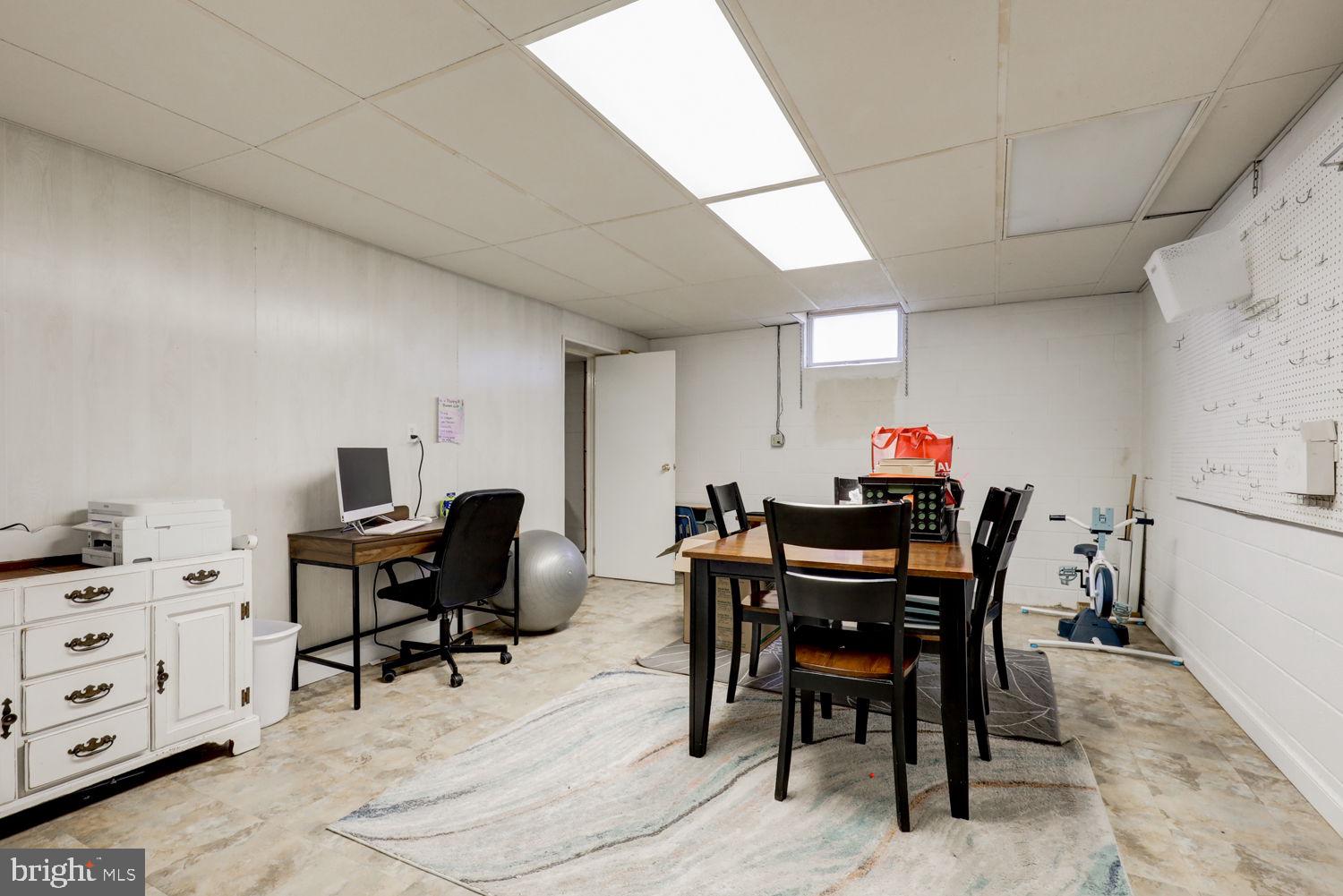 BRECKNOCK TOWNSHIP - Residential