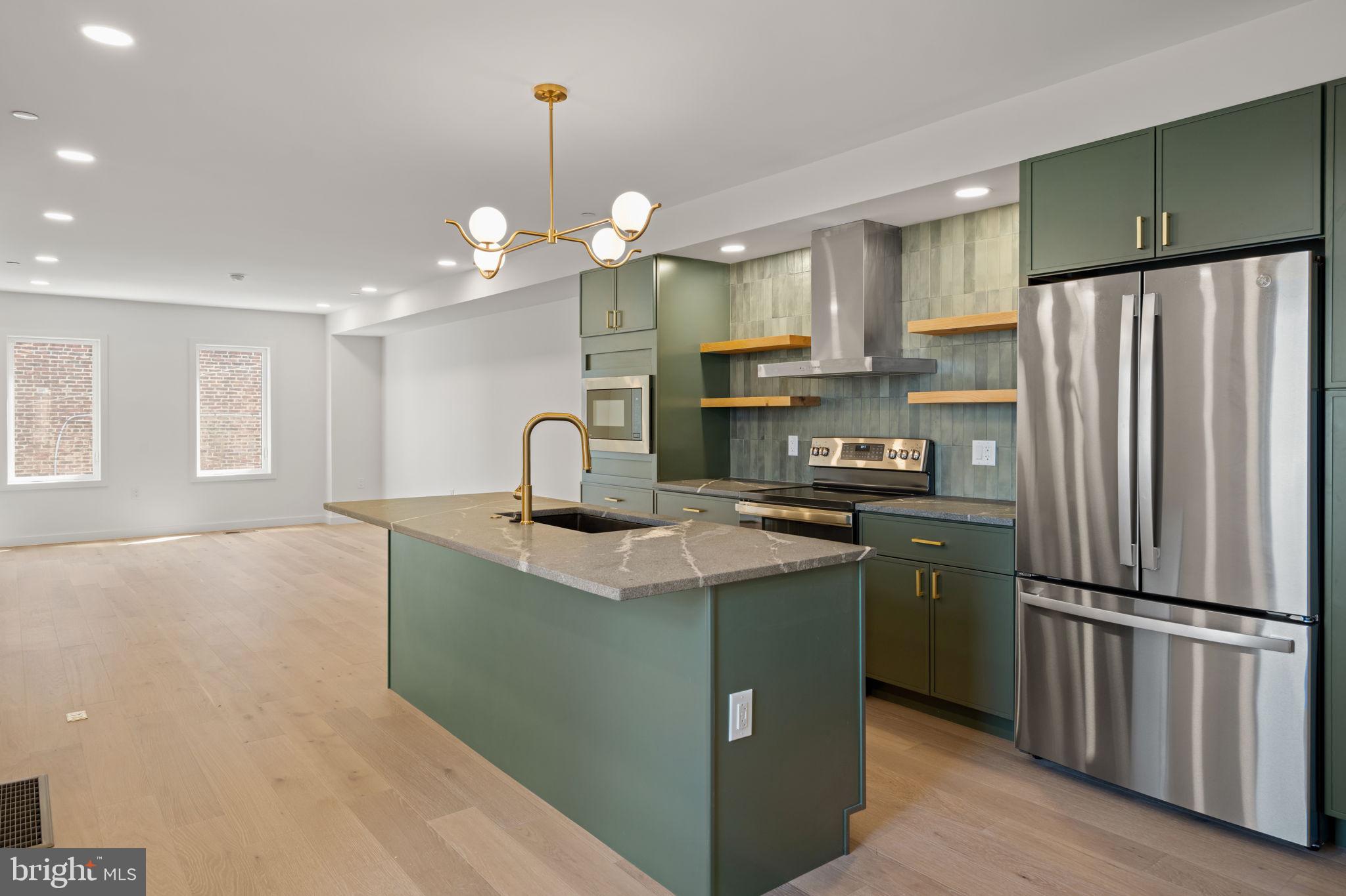 PORT RICHMOND - Residential