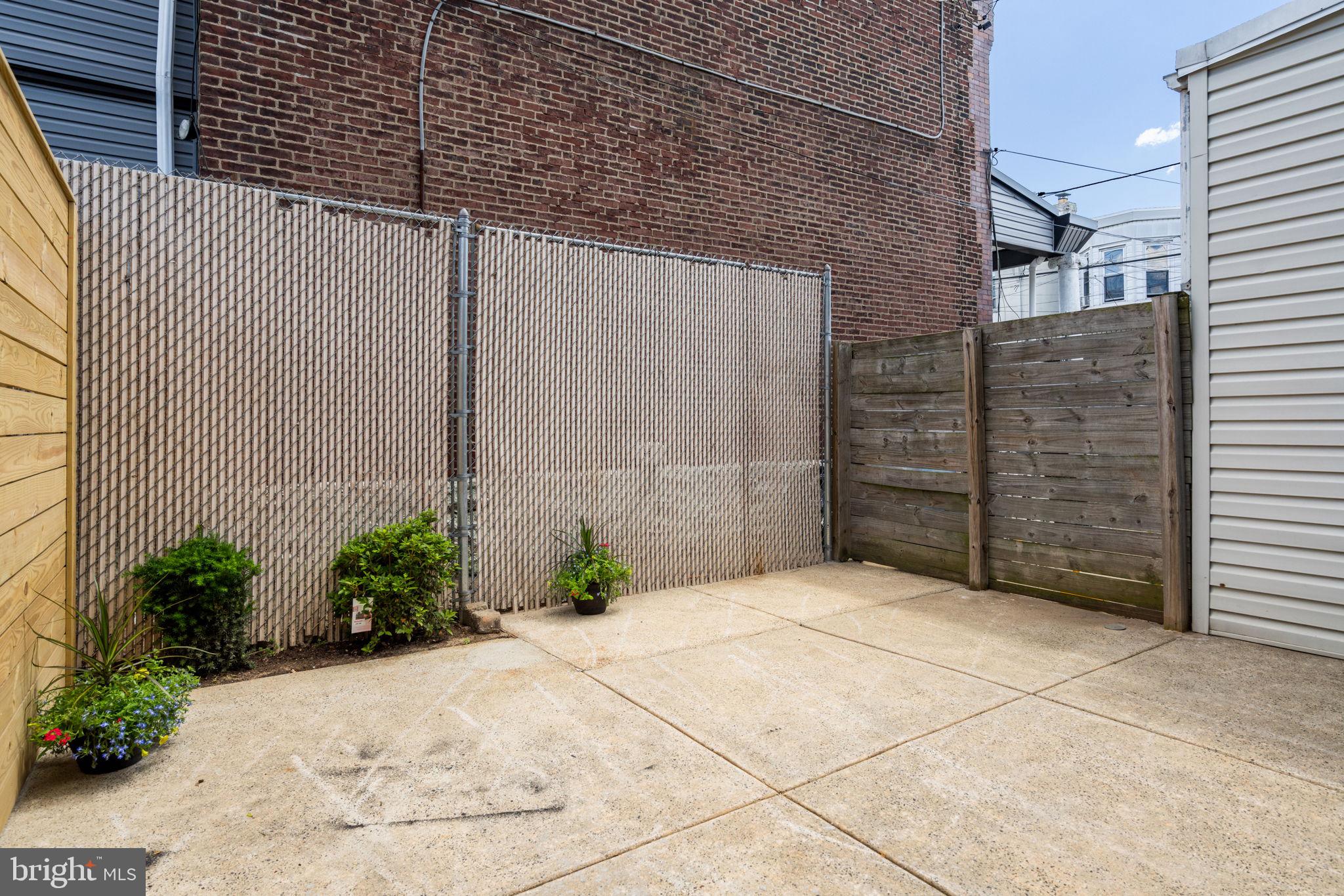 PORT RICHMOND - Residential