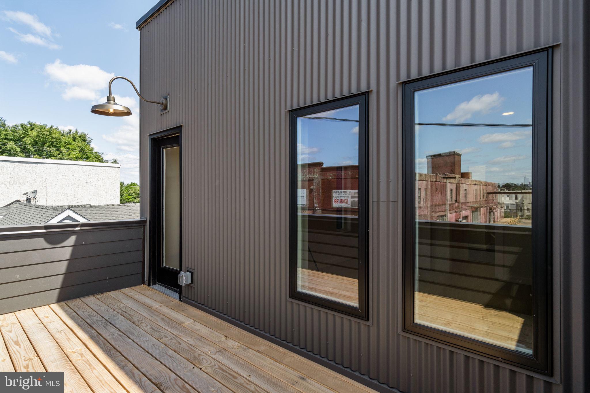 PORT RICHMOND - Residential