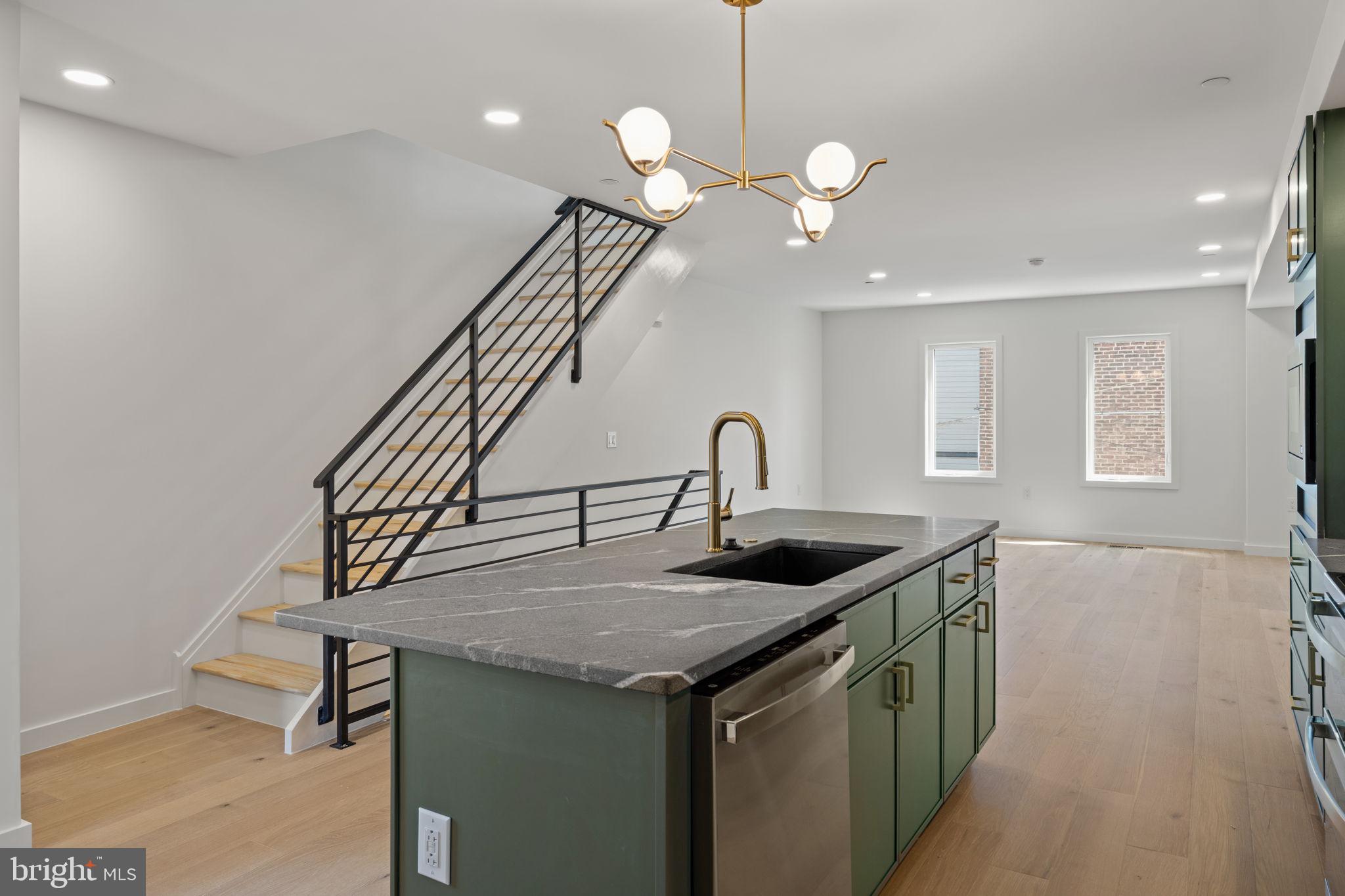 PORT RICHMOND - Residential