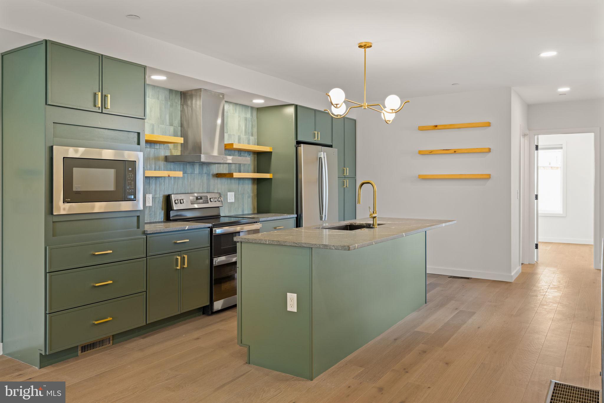 PORT RICHMOND - Residential