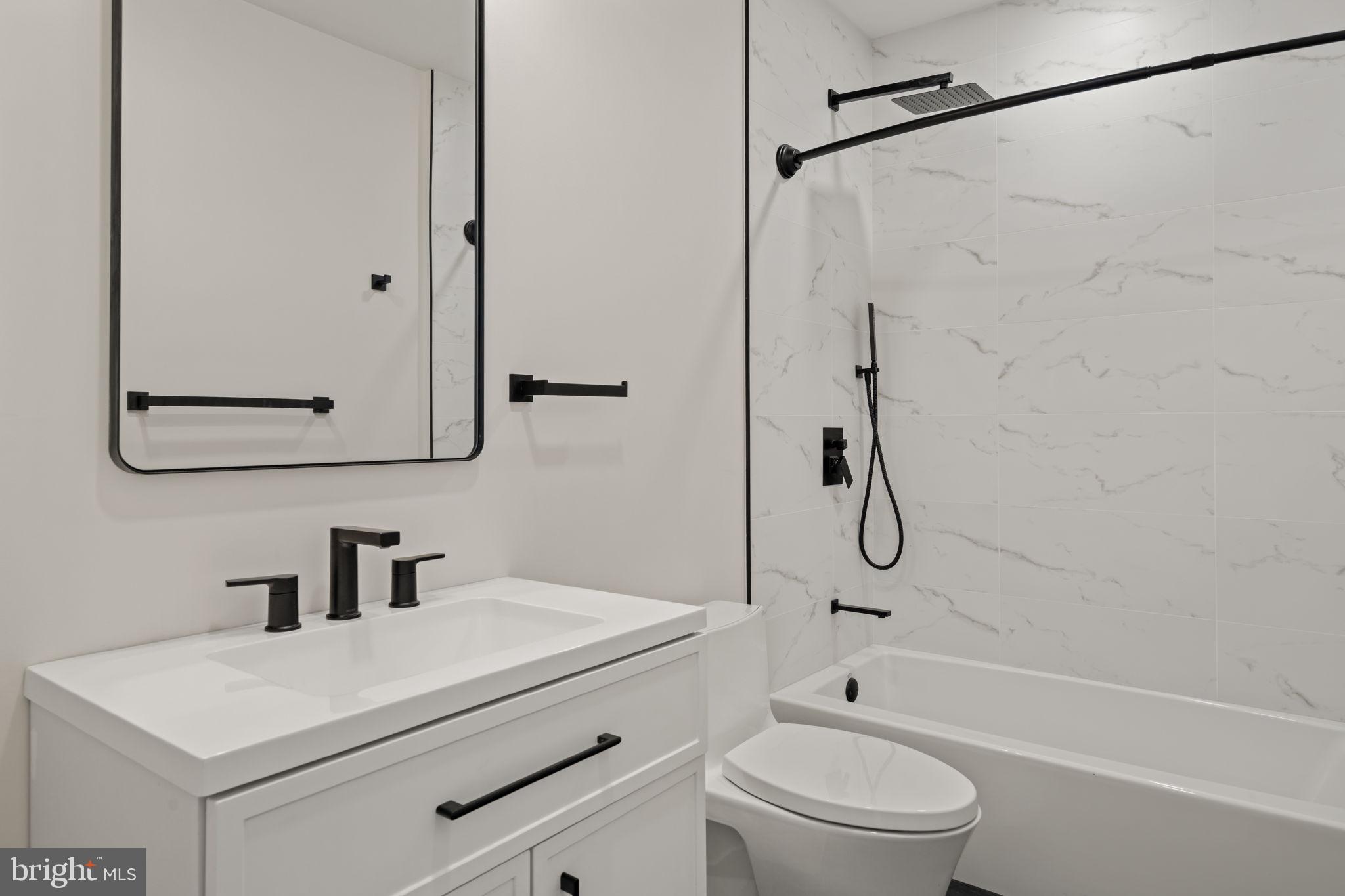 PORT RICHMOND - Residential