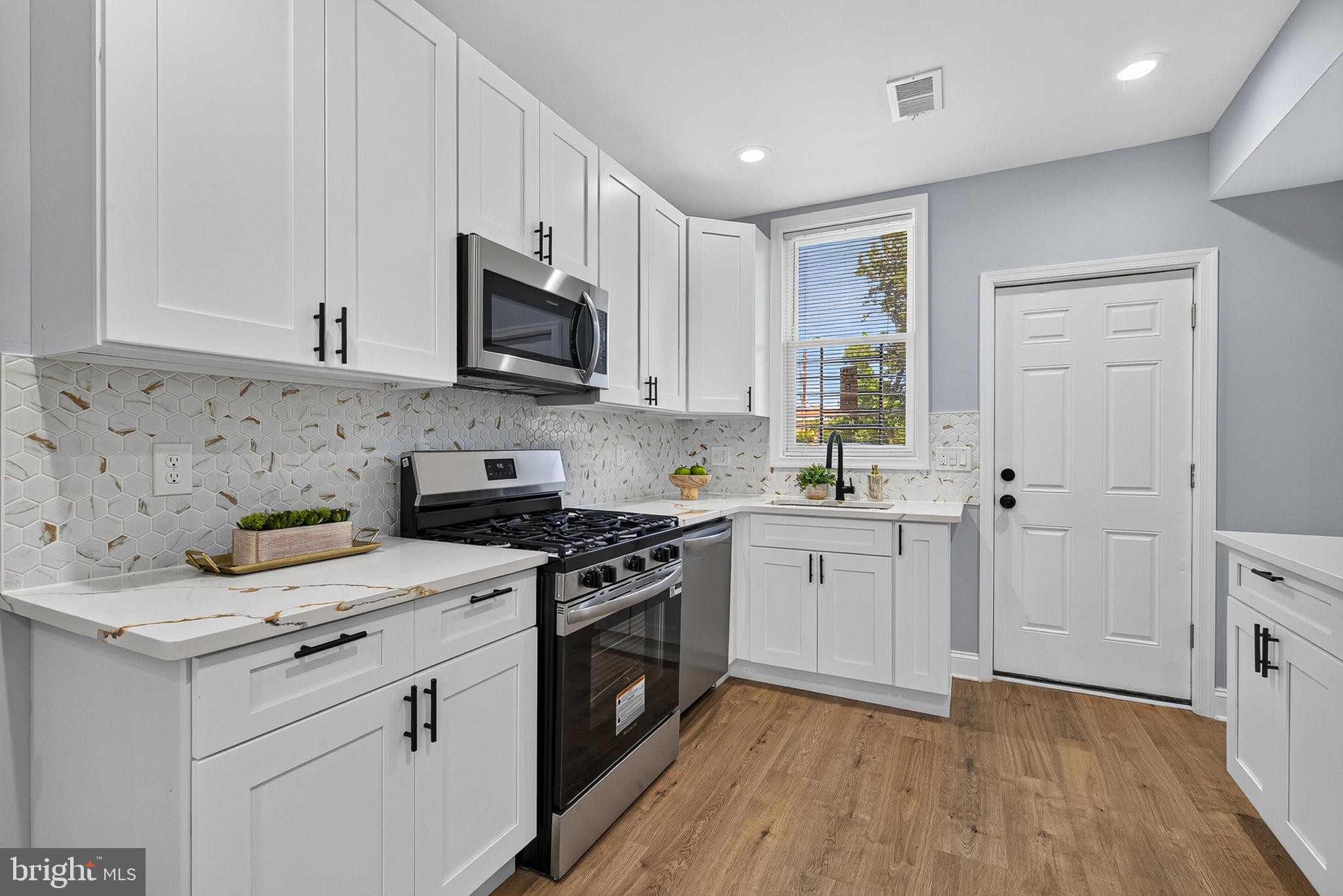 POPPLETON - Residential