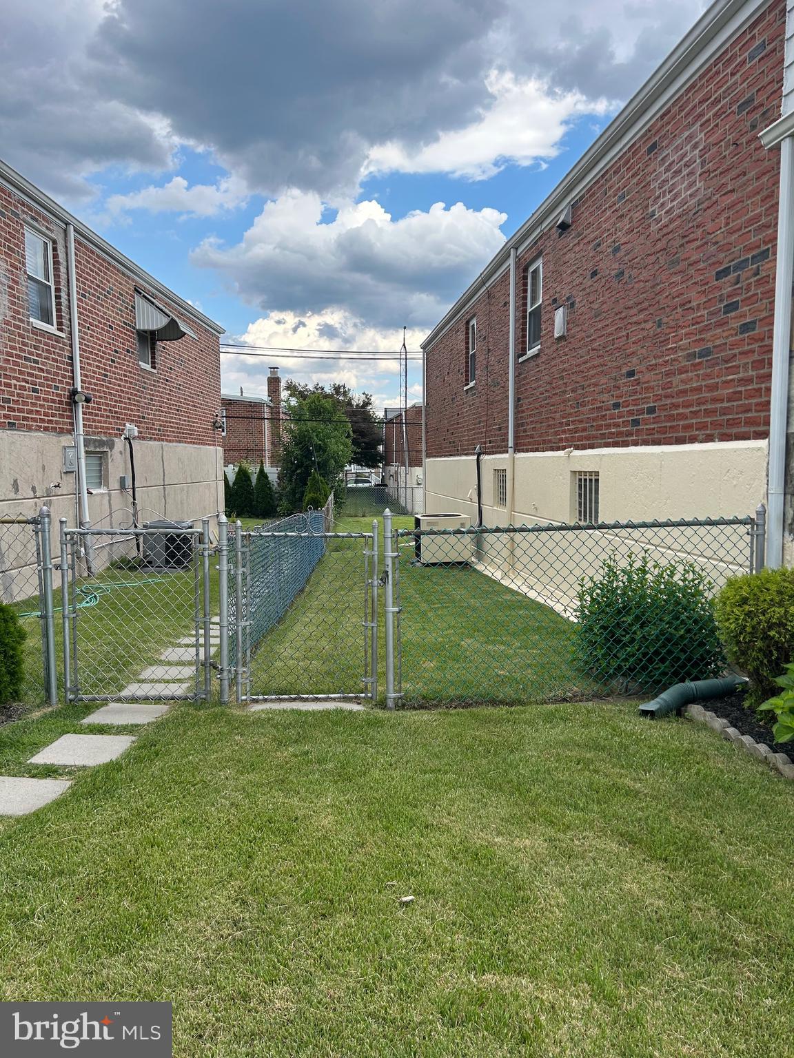 BUSTLETON - Residential