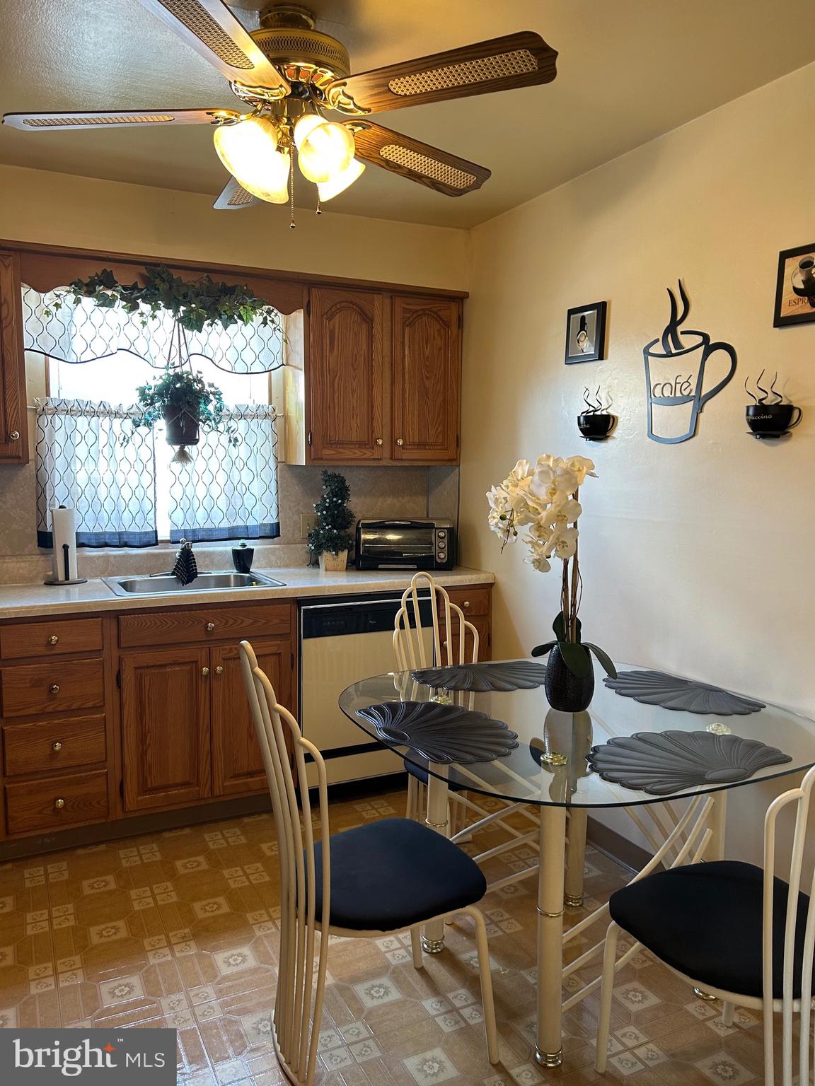 BUSTLETON - Residential
