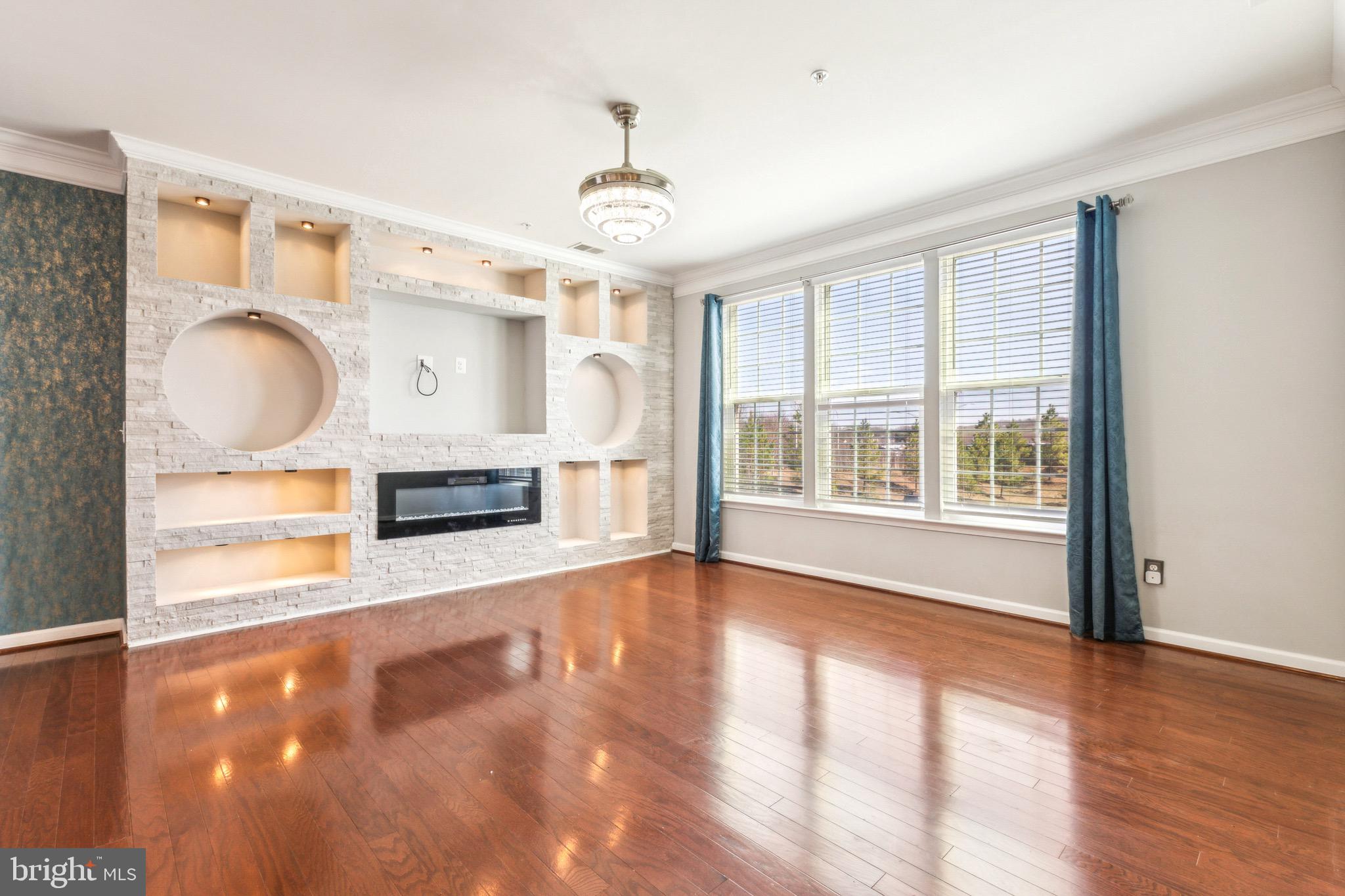 BRIARWOOD - Residential