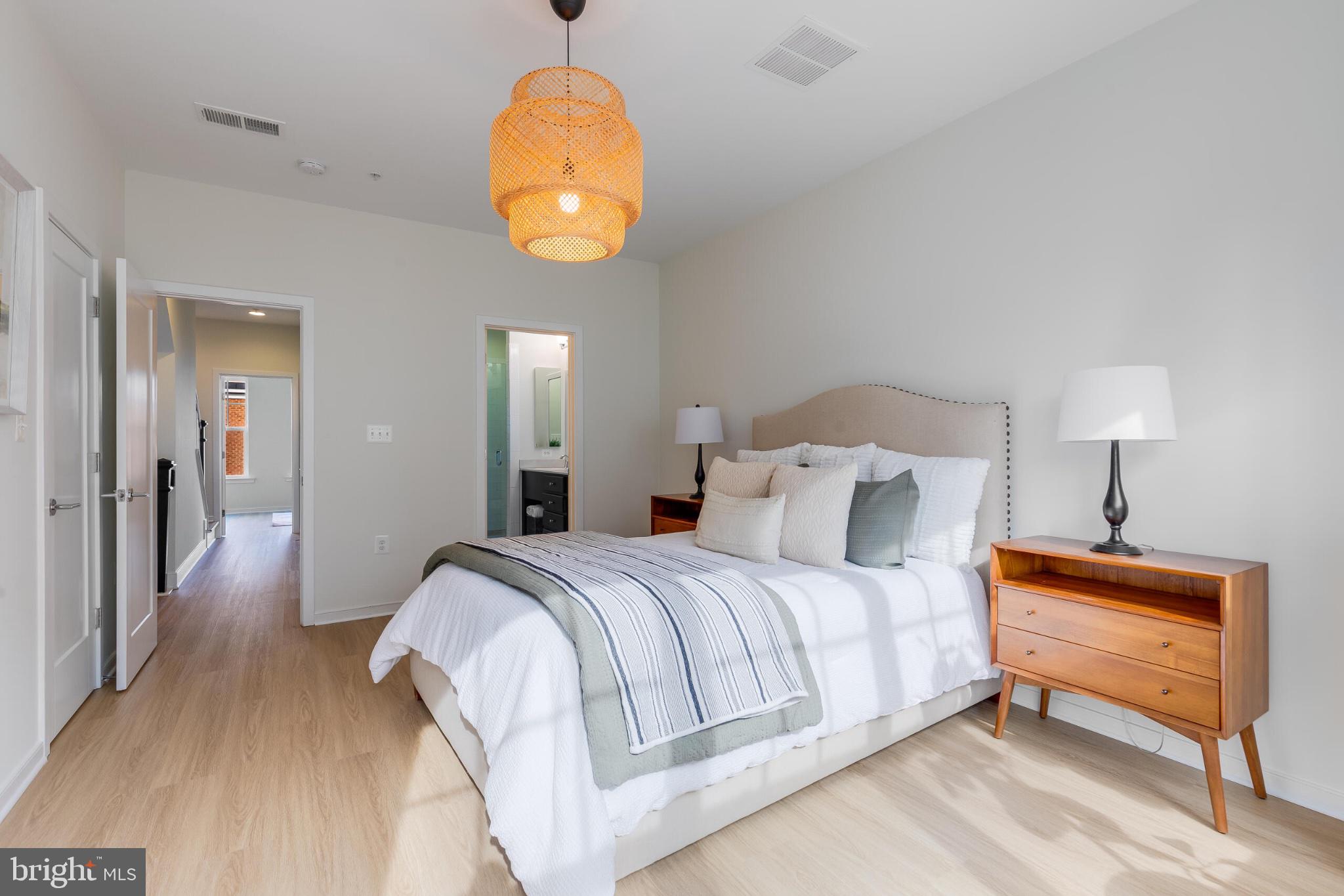 CRESCENT PLACE - Residential