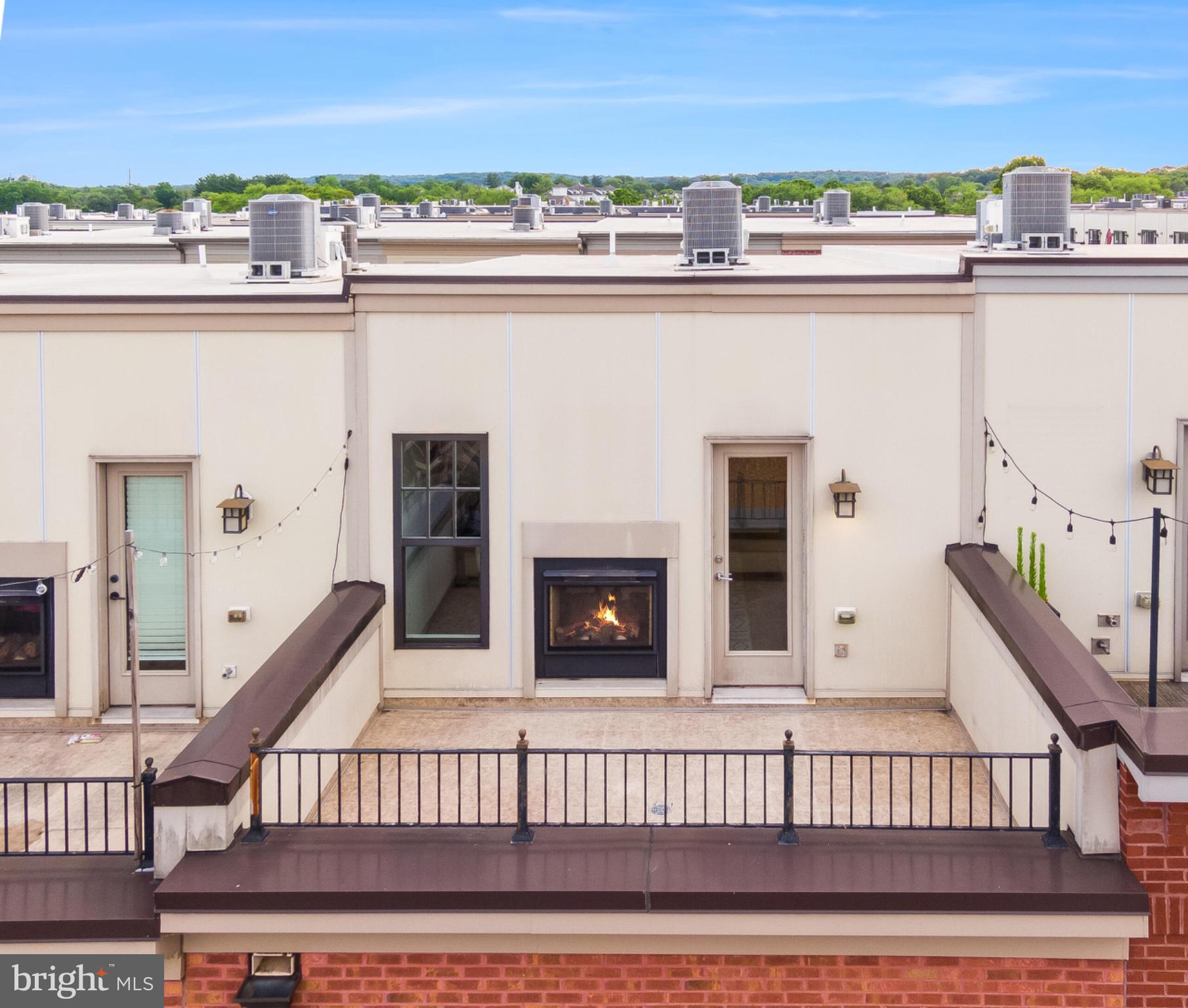 CRESCENT PLACE - Residential