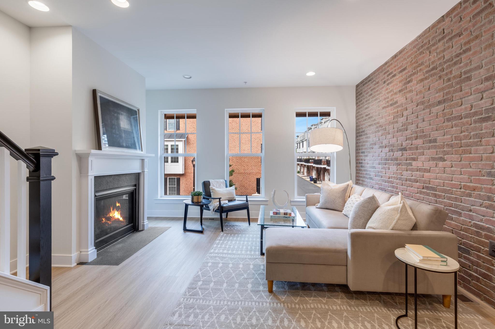 CRESCENT PLACE - Residential