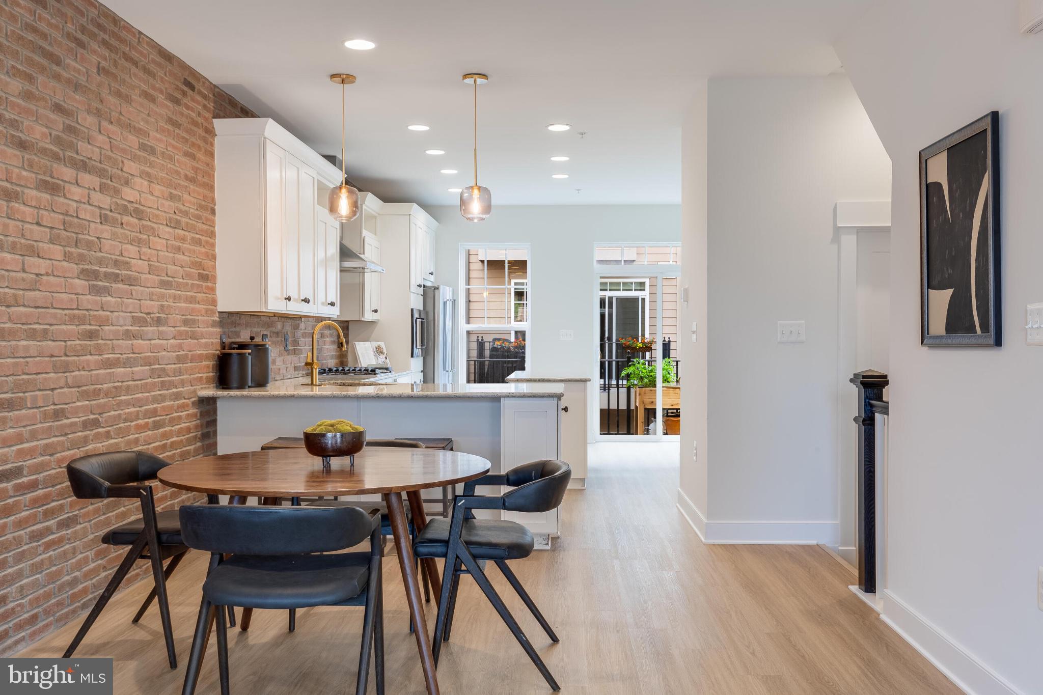 CRESCENT PLACE - Residential