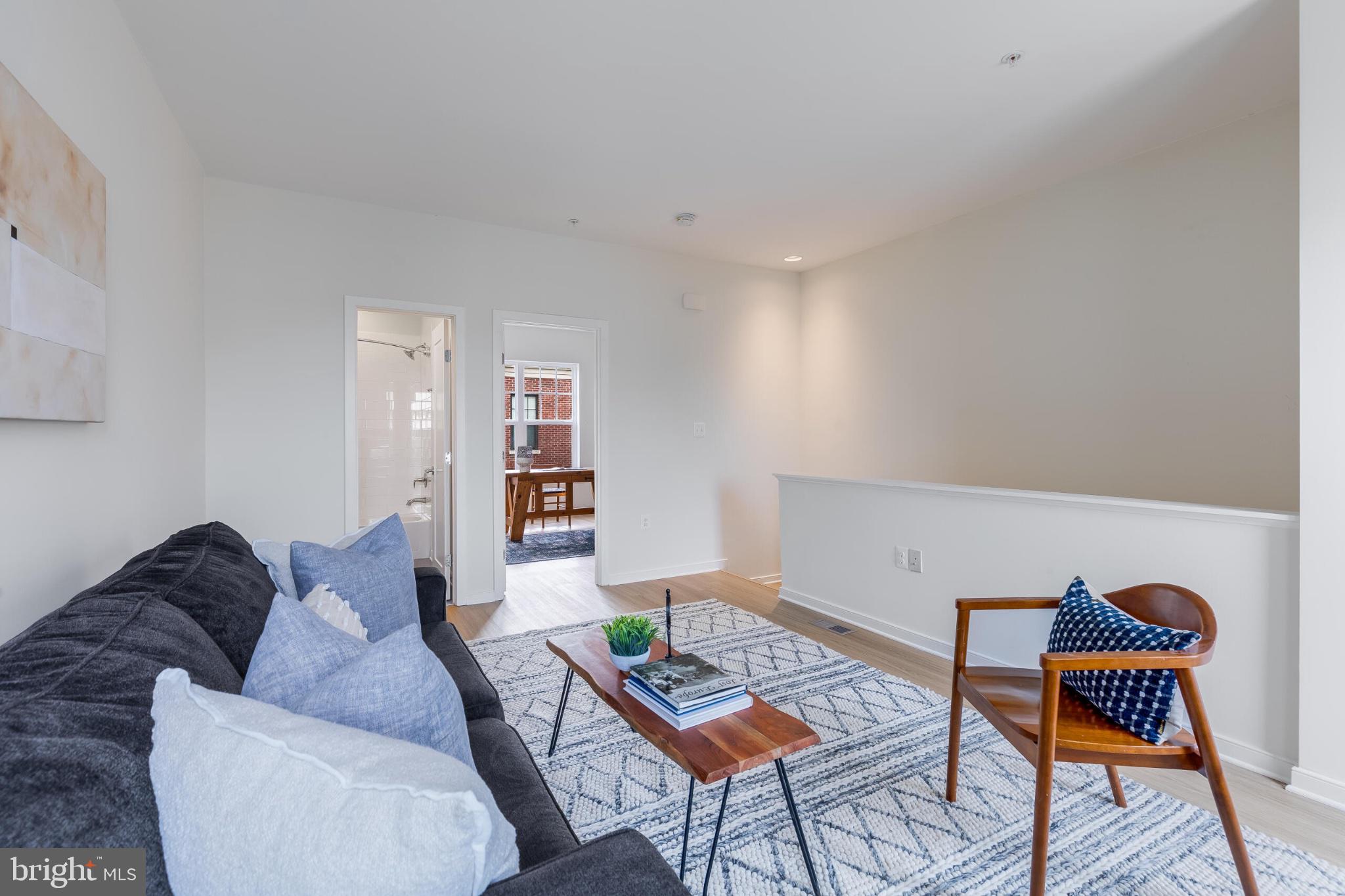 CRESCENT PLACE - Residential
