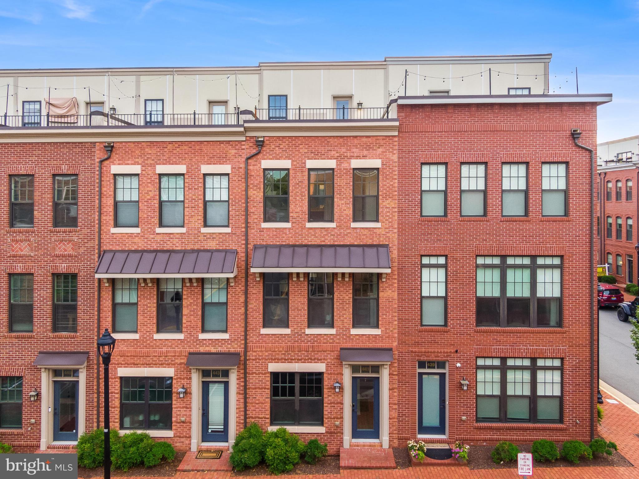 CRESCENT PLACE - Residential