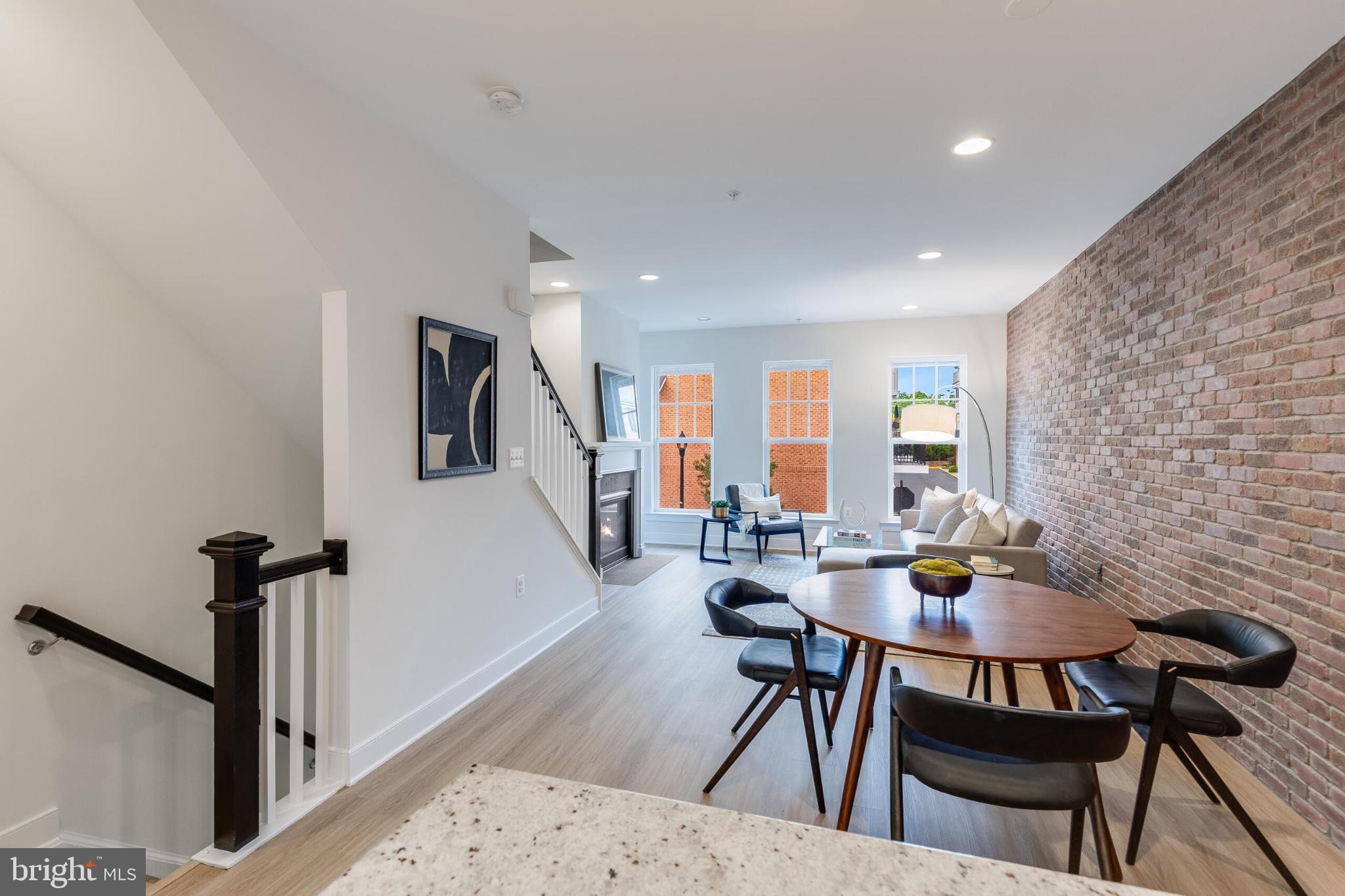 CRESCENT PLACE - Residential