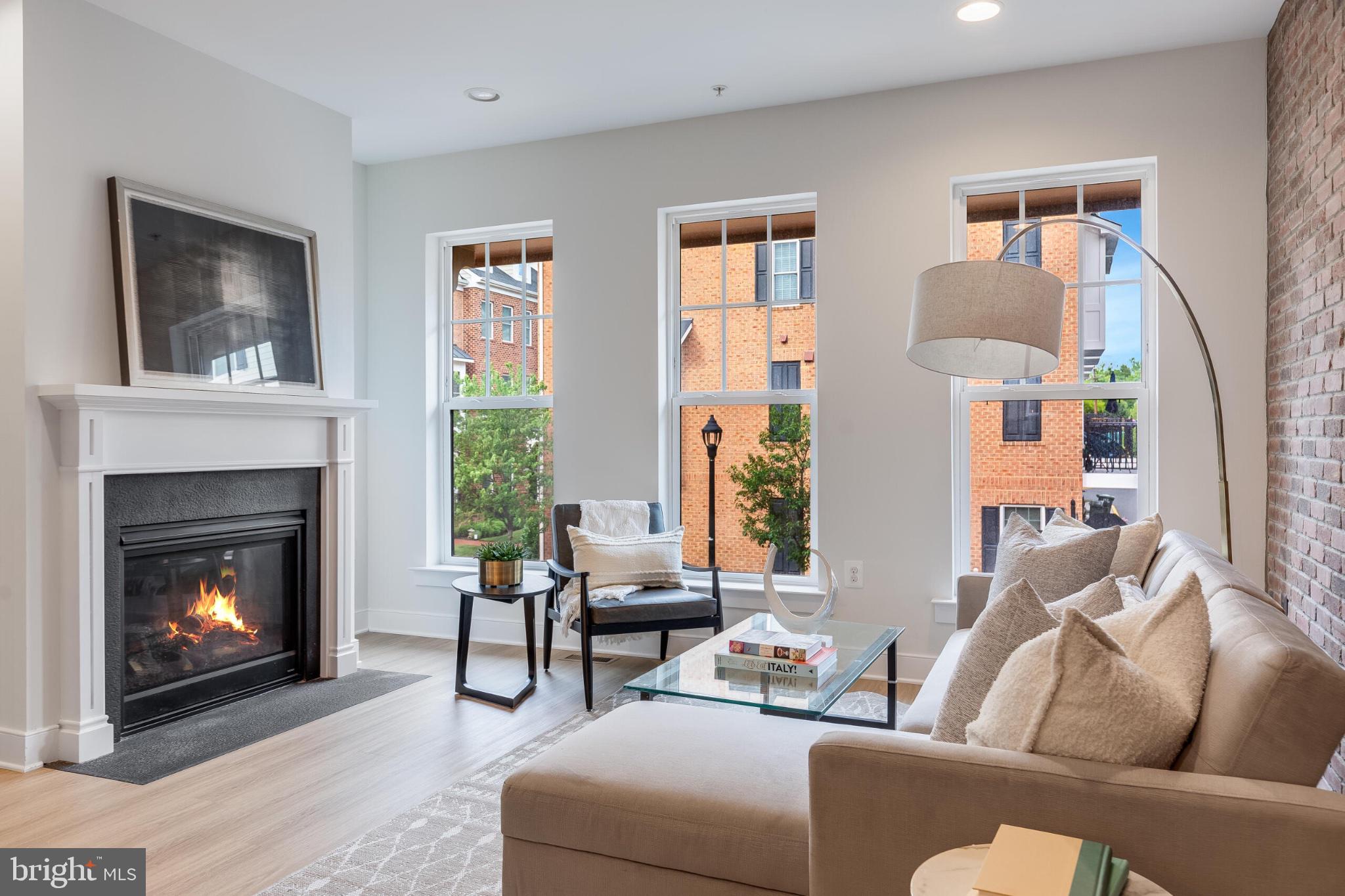 CRESCENT PLACE - Residential