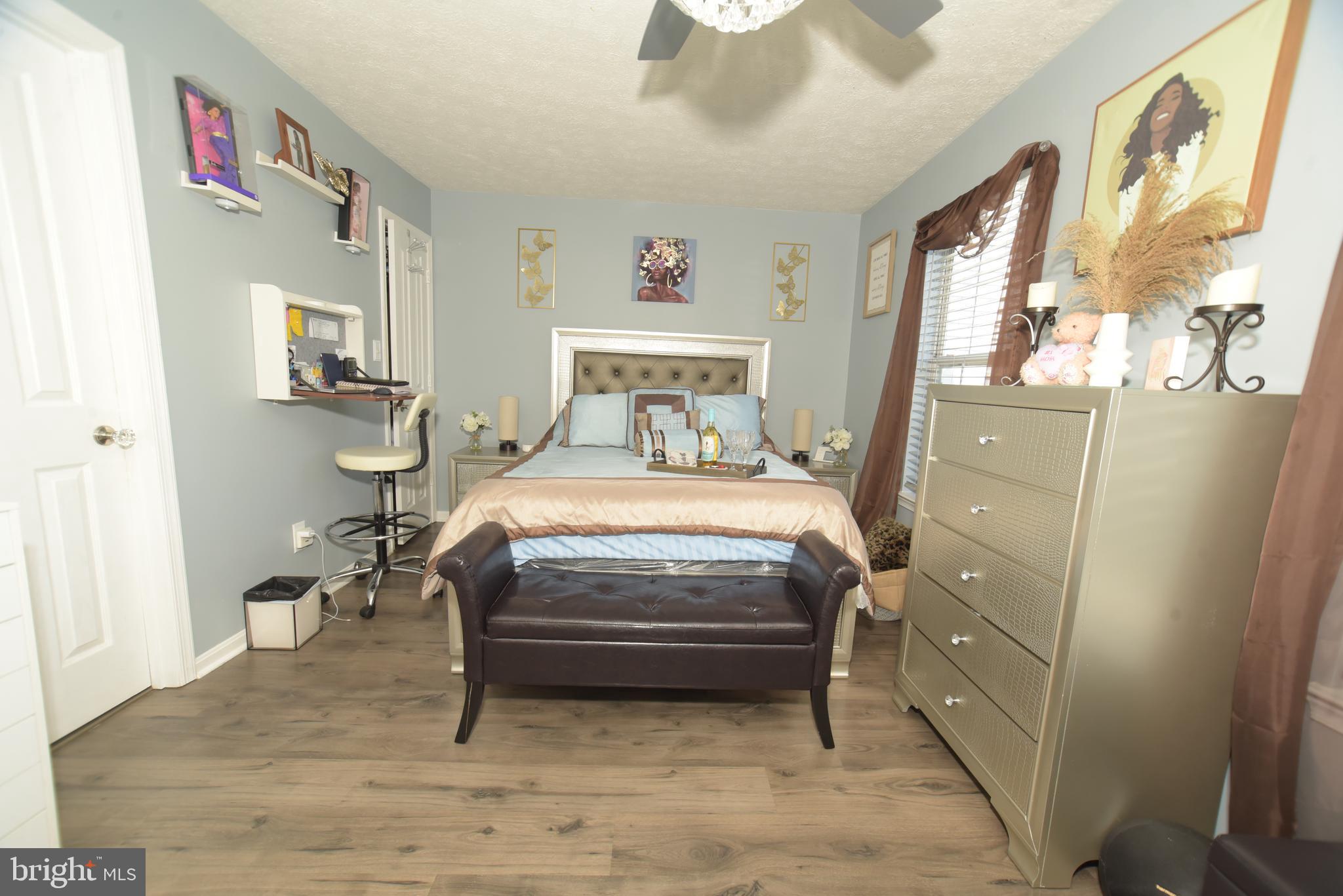 CARROLLWOOD - Residential