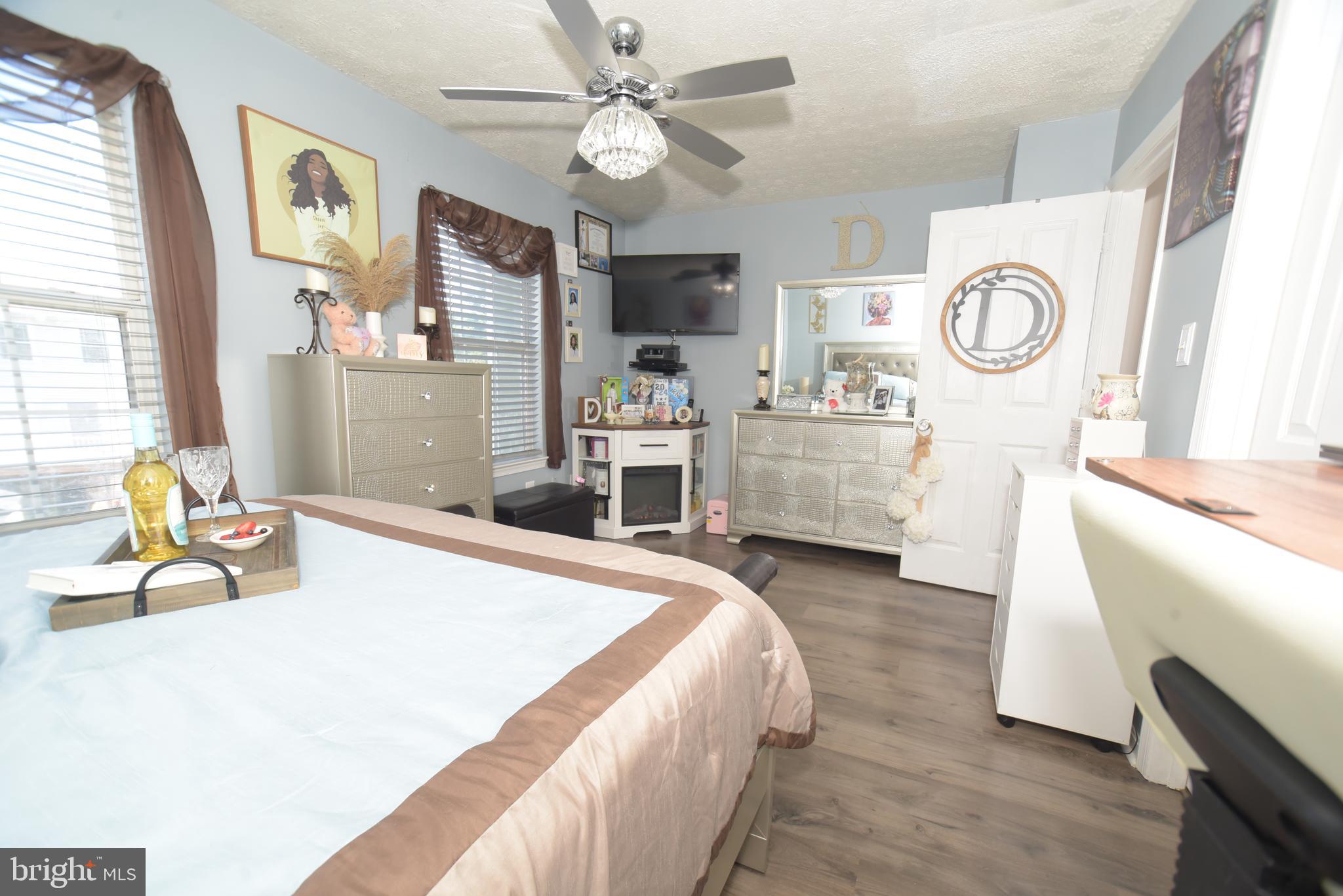 CARROLLWOOD - Residential