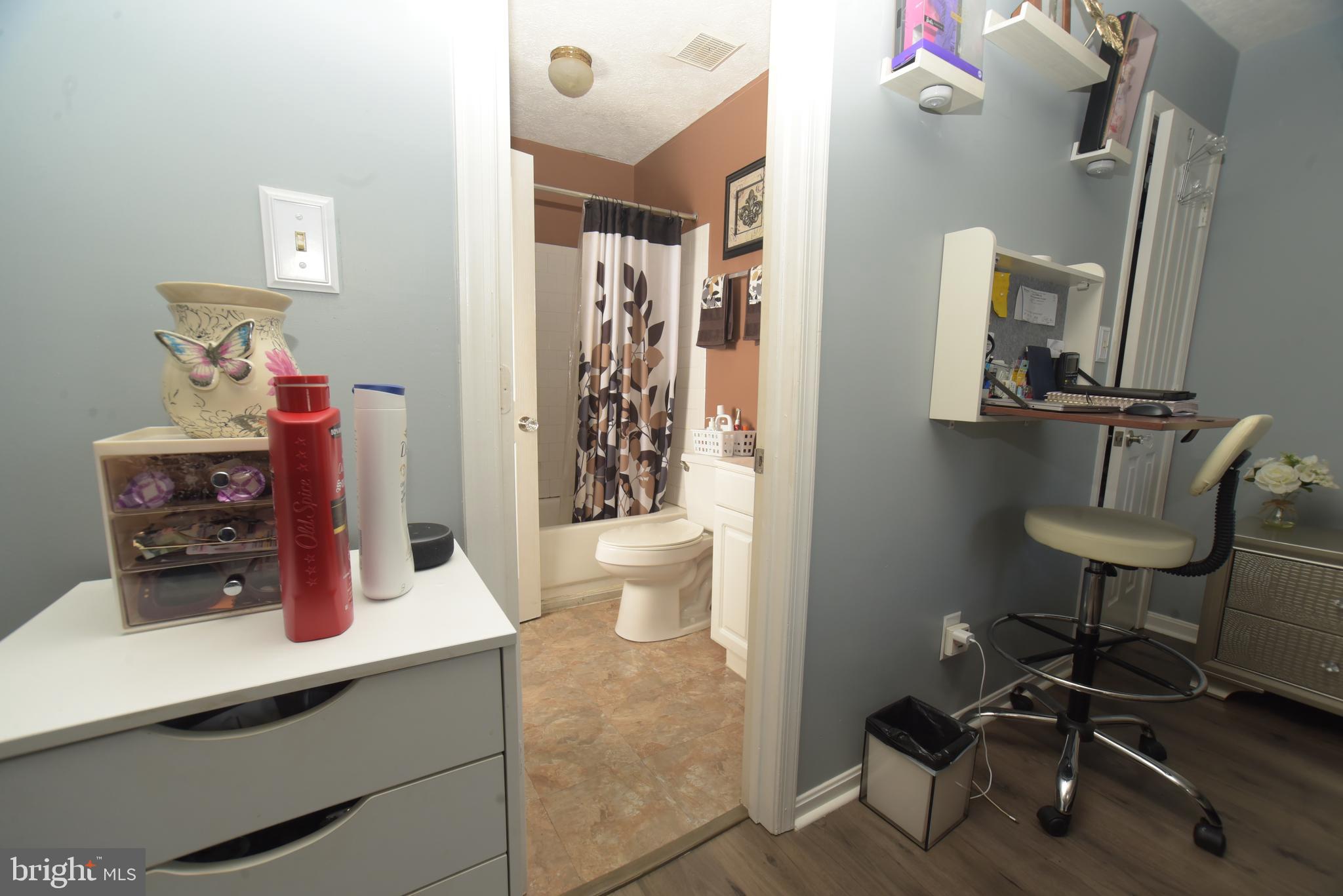 CARROLLWOOD - Residential