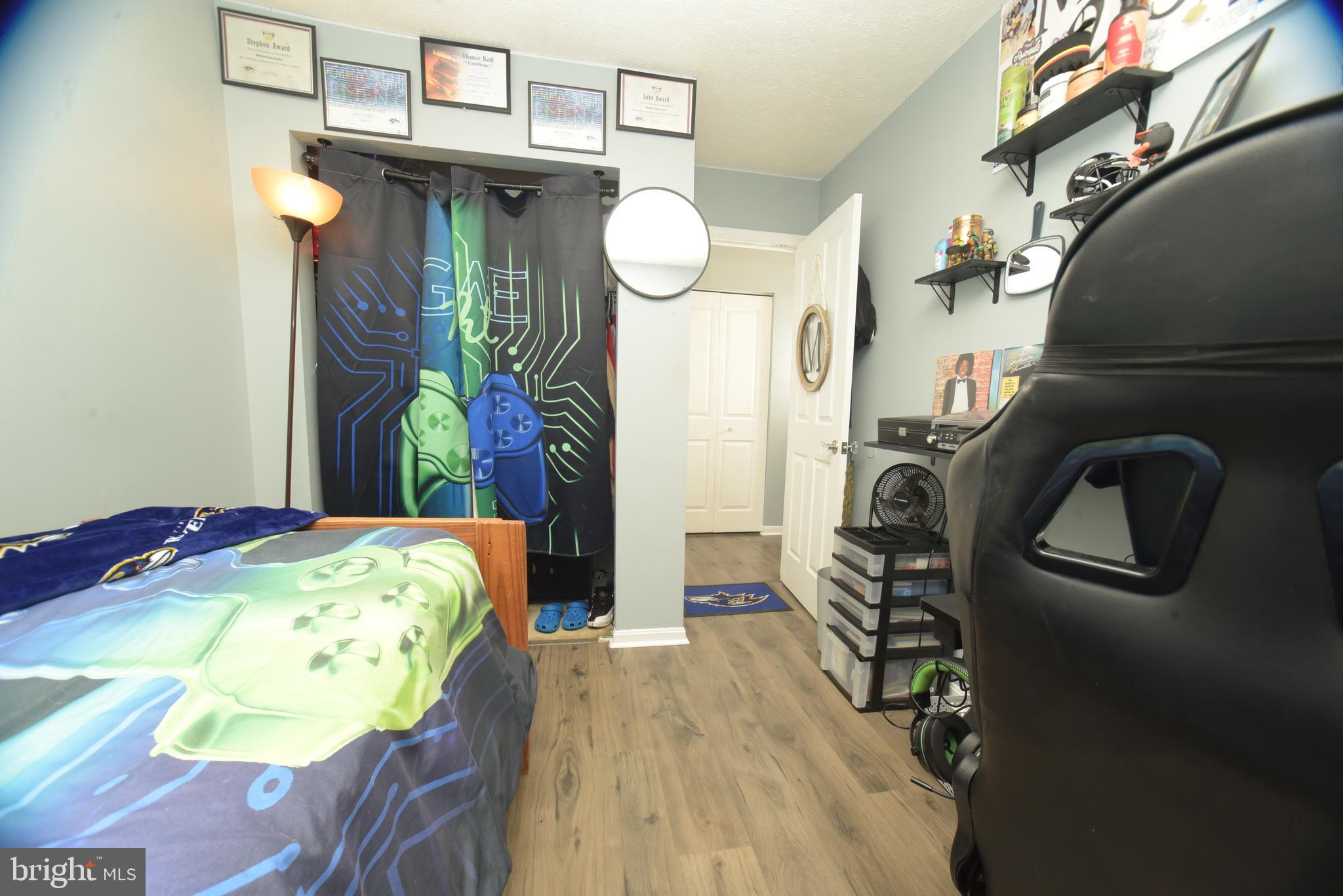 CARROLLWOOD - Residential