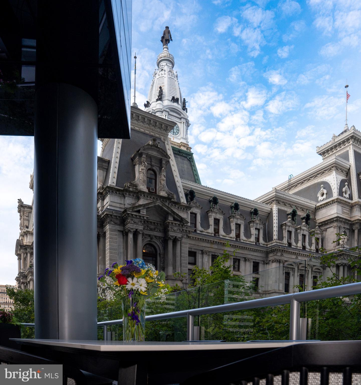 PENN SQUARE - Residential