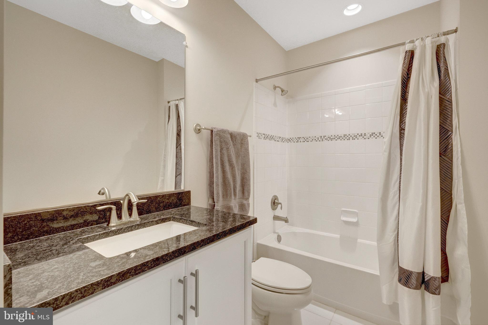 THE RESERVE AT HAMPTON SPRINGS - Residential