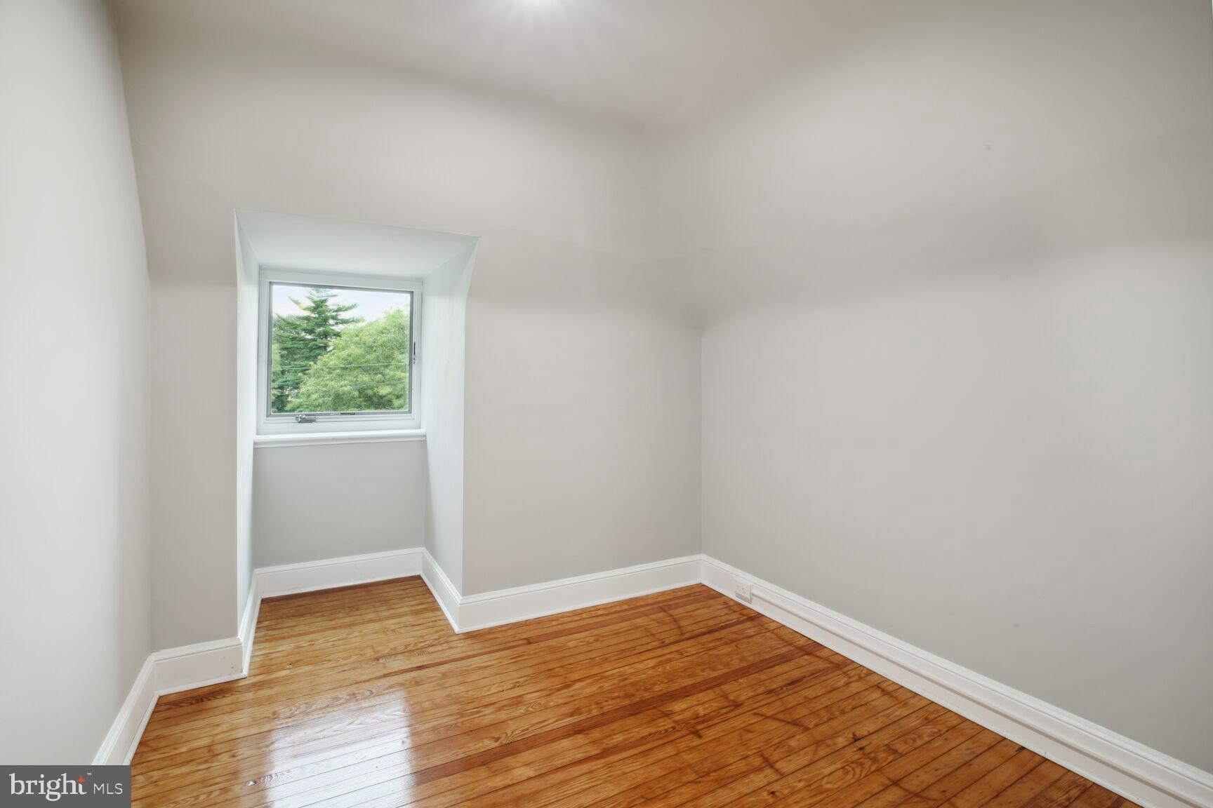 LATHAM PARK - Residential