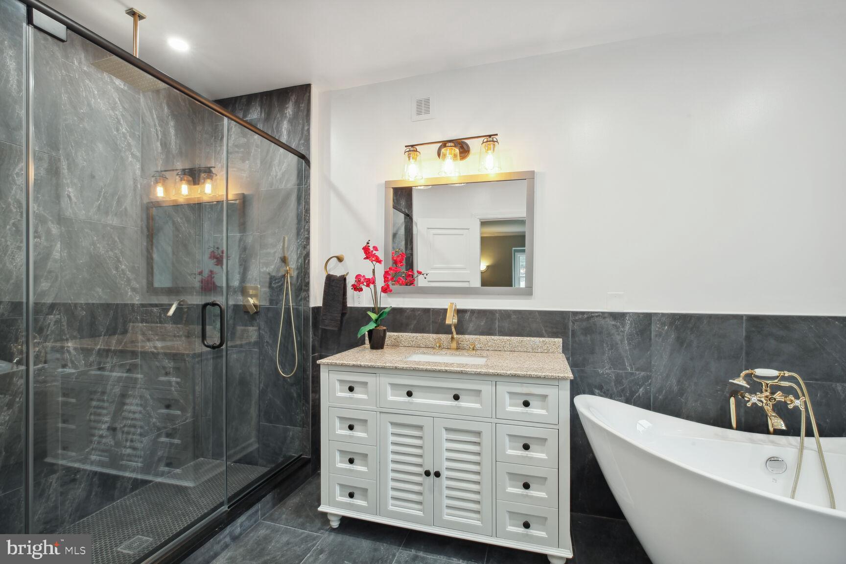LATHAM PARK - Residential