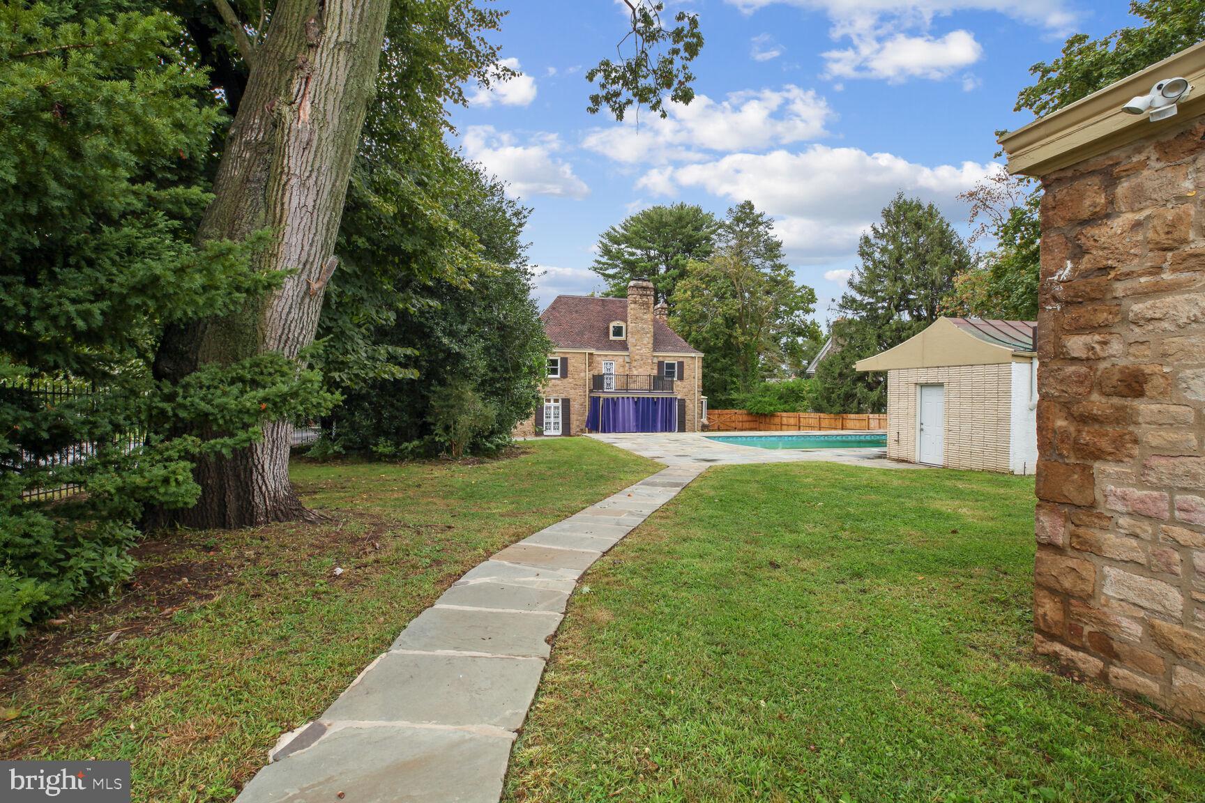 LATHAM PARK - Residential