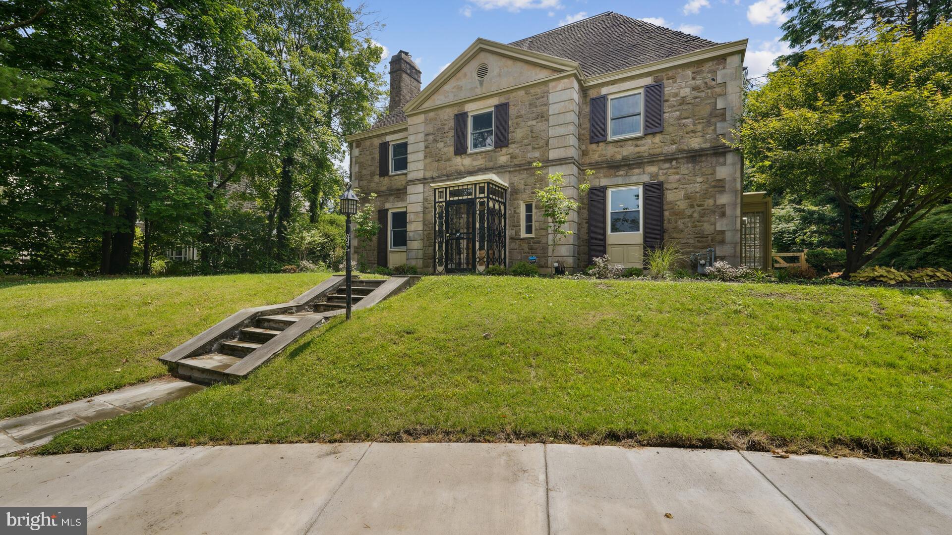LATHAM PARK - Residential