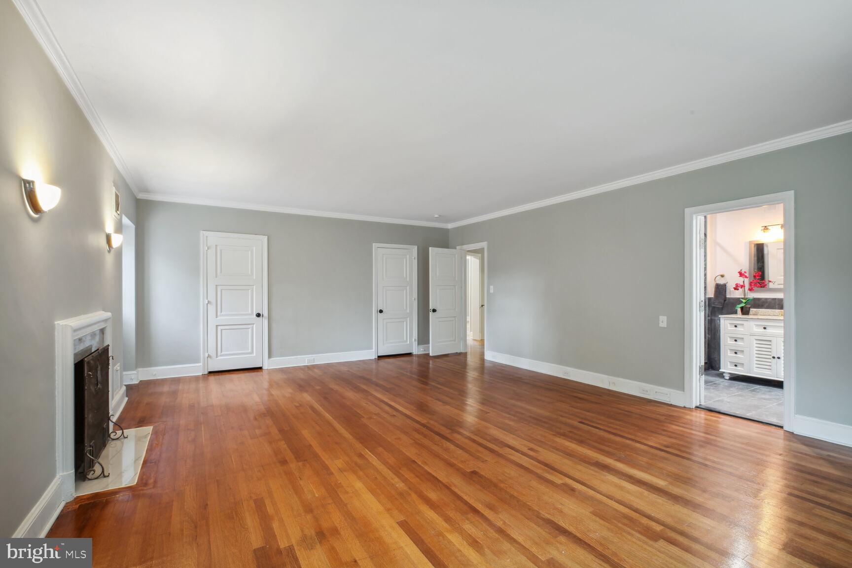 LATHAM PARK - Residential