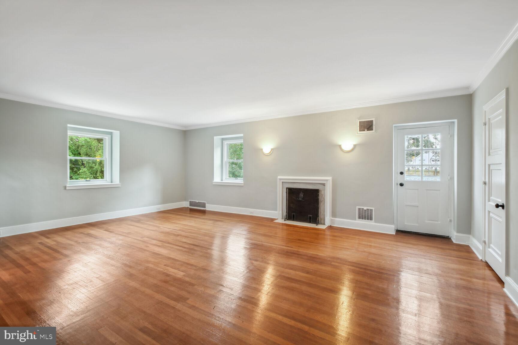 LATHAM PARK - Residential