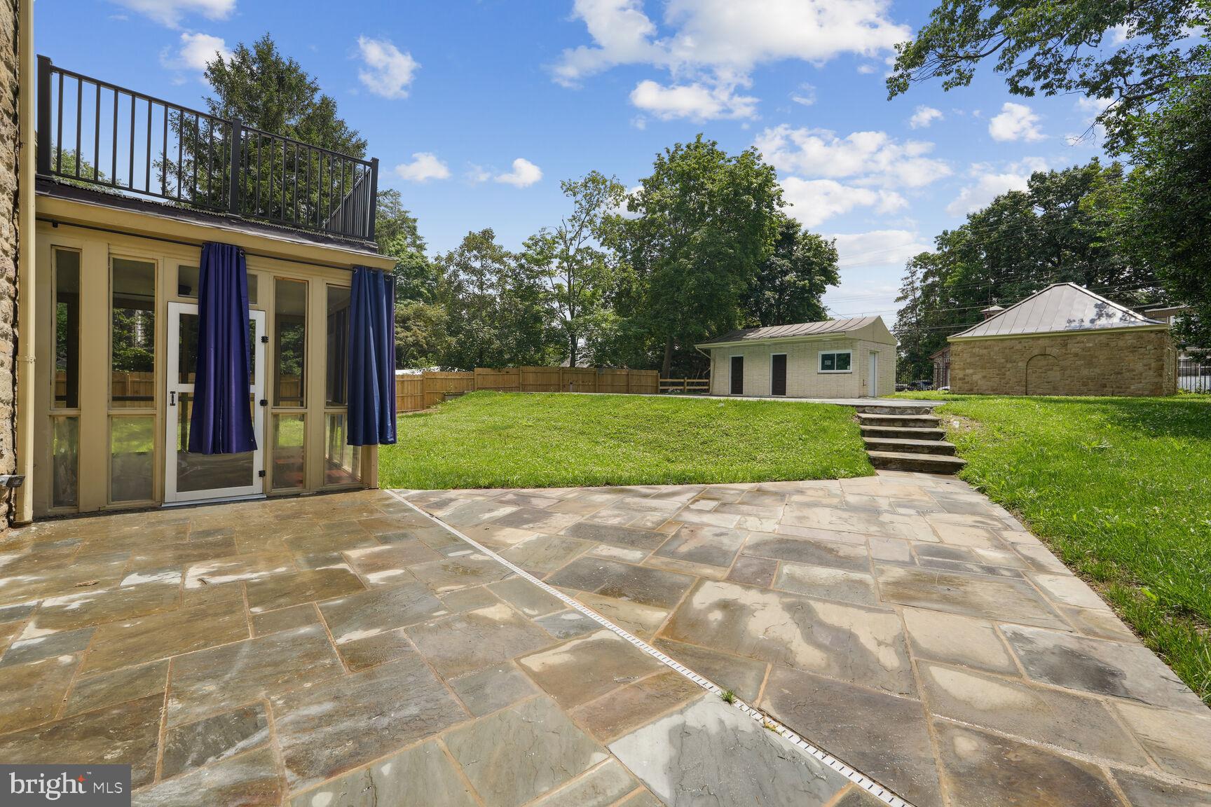 LATHAM PARK - Residential
