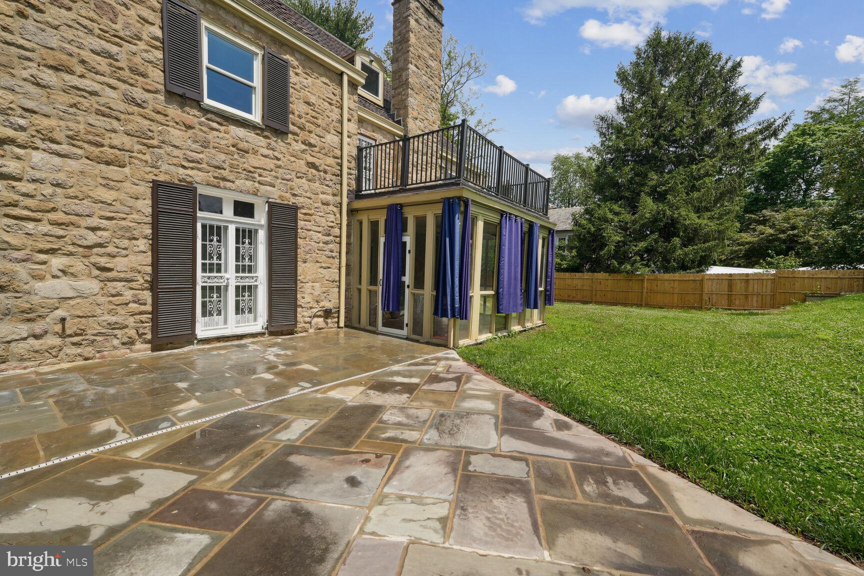 LATHAM PARK - Residential