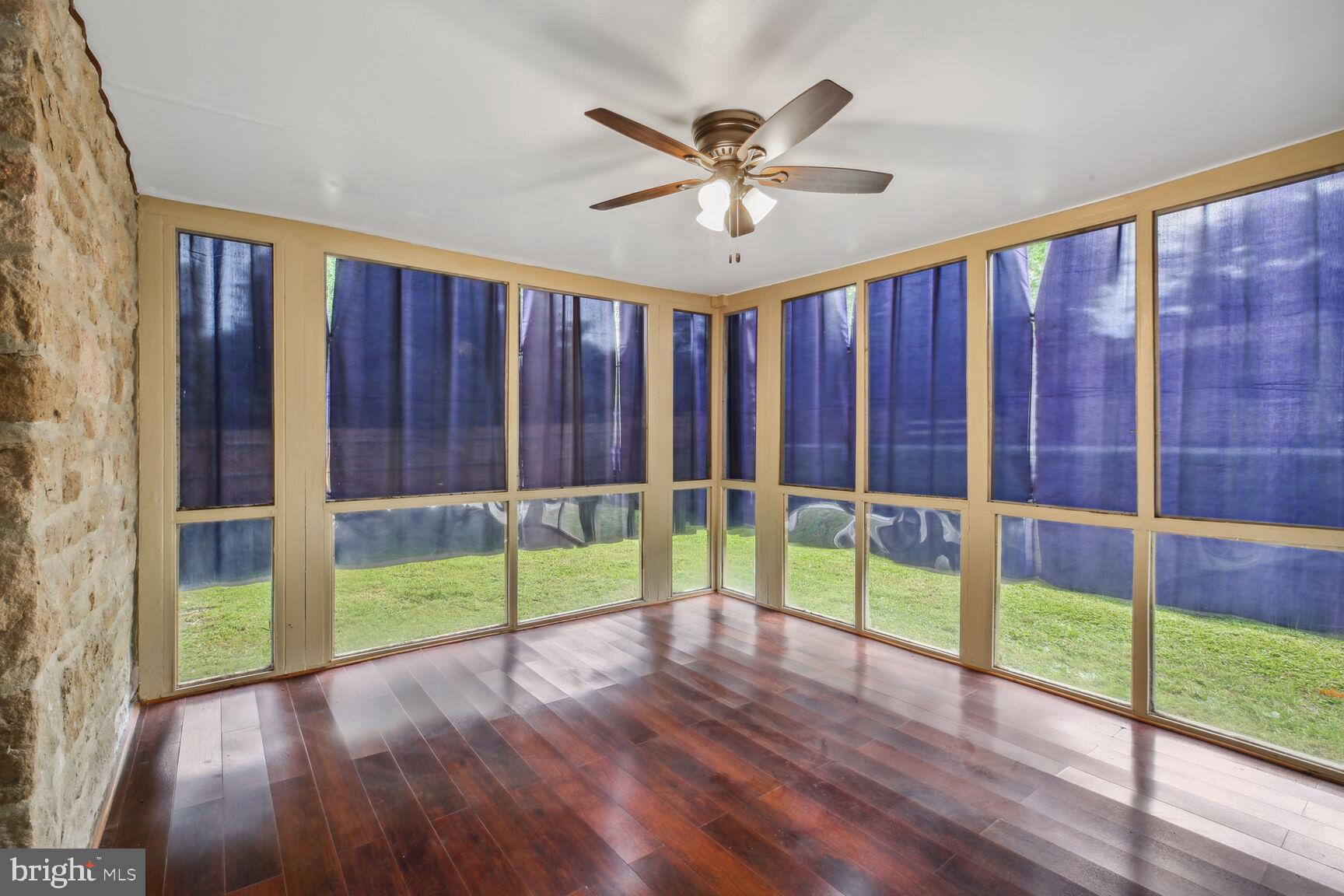 LATHAM PARK - Residential