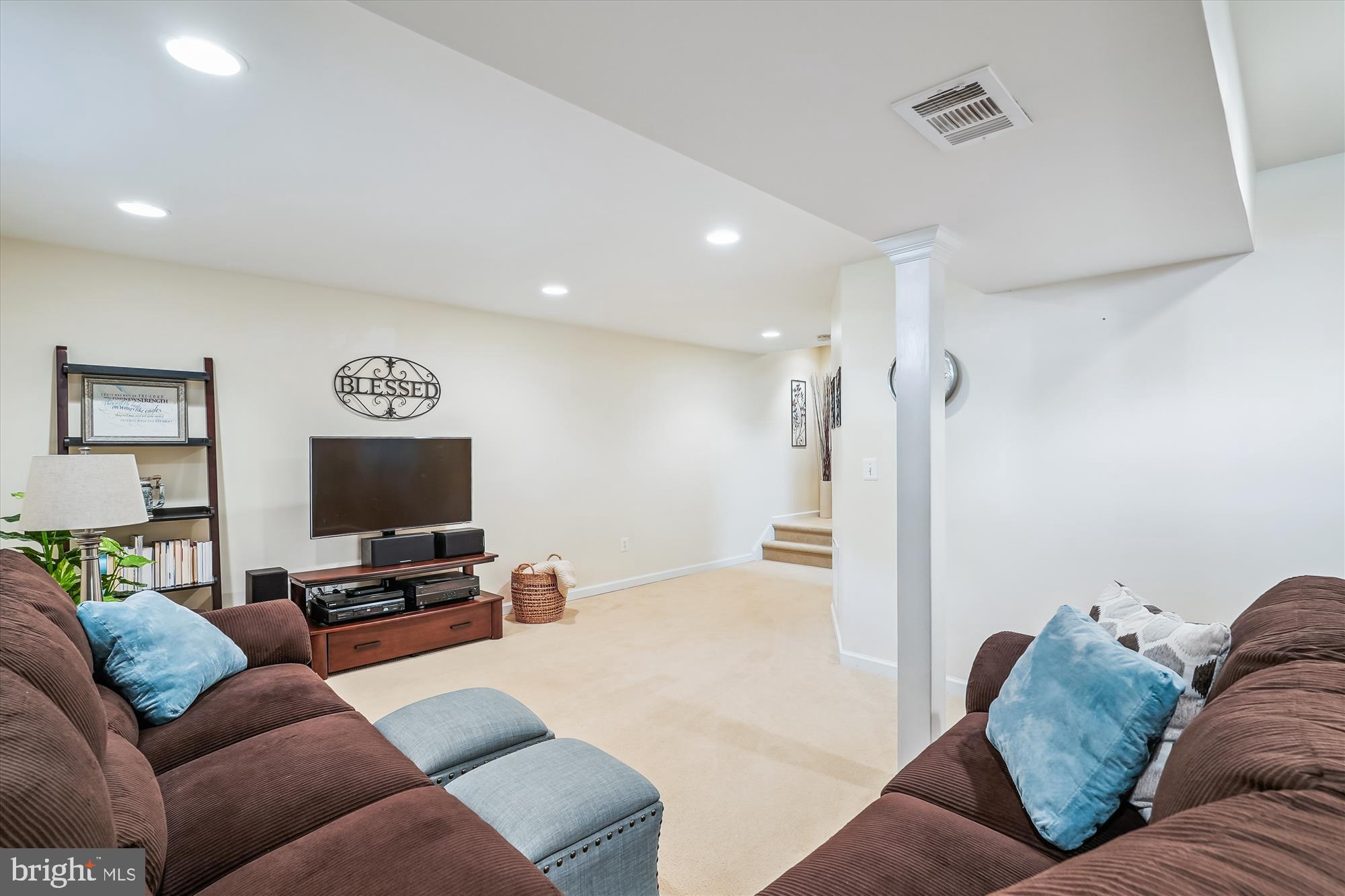 JACKSON MANOR - Residential