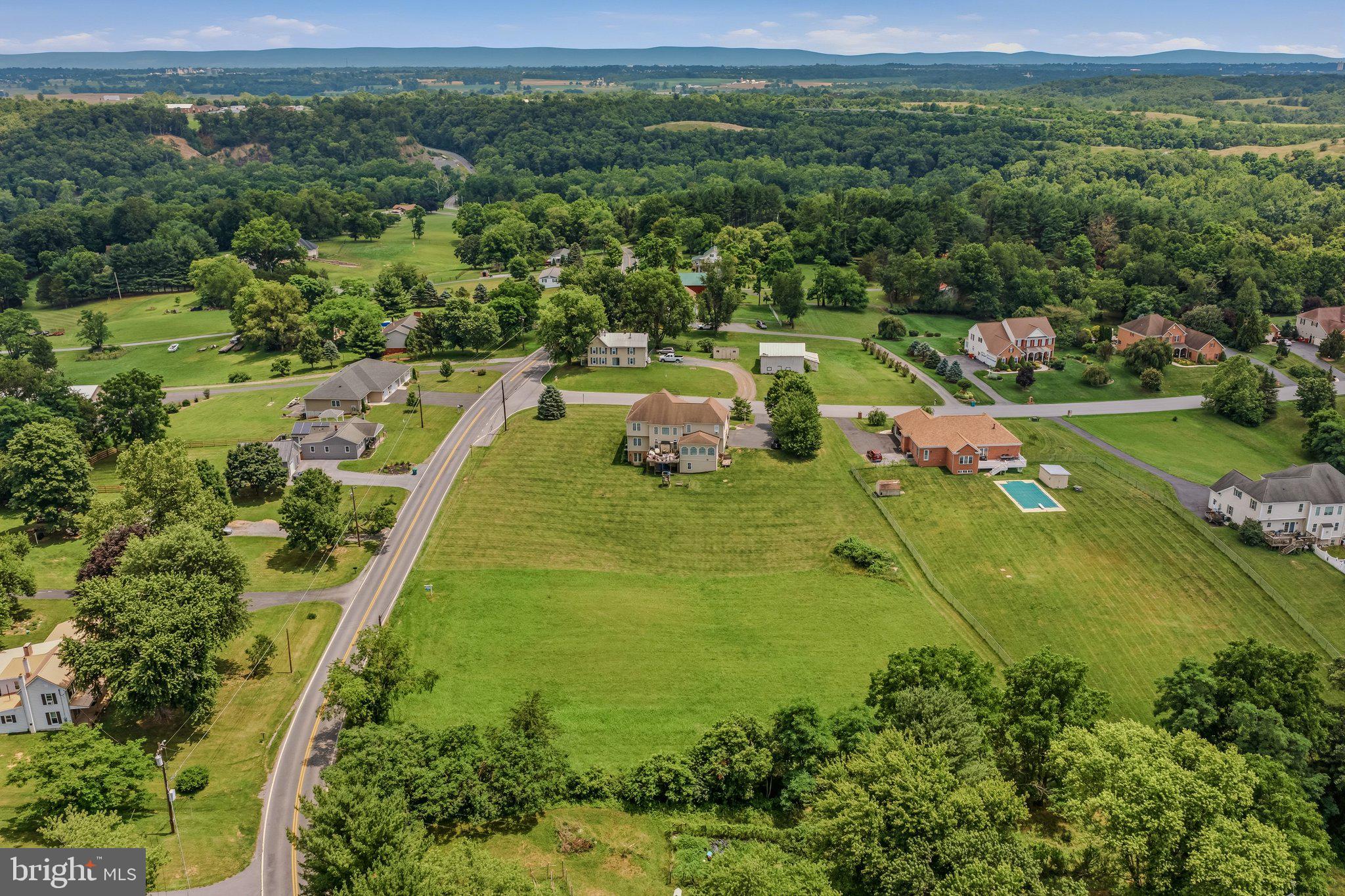 SUNSET CREEK ESTATES - Land