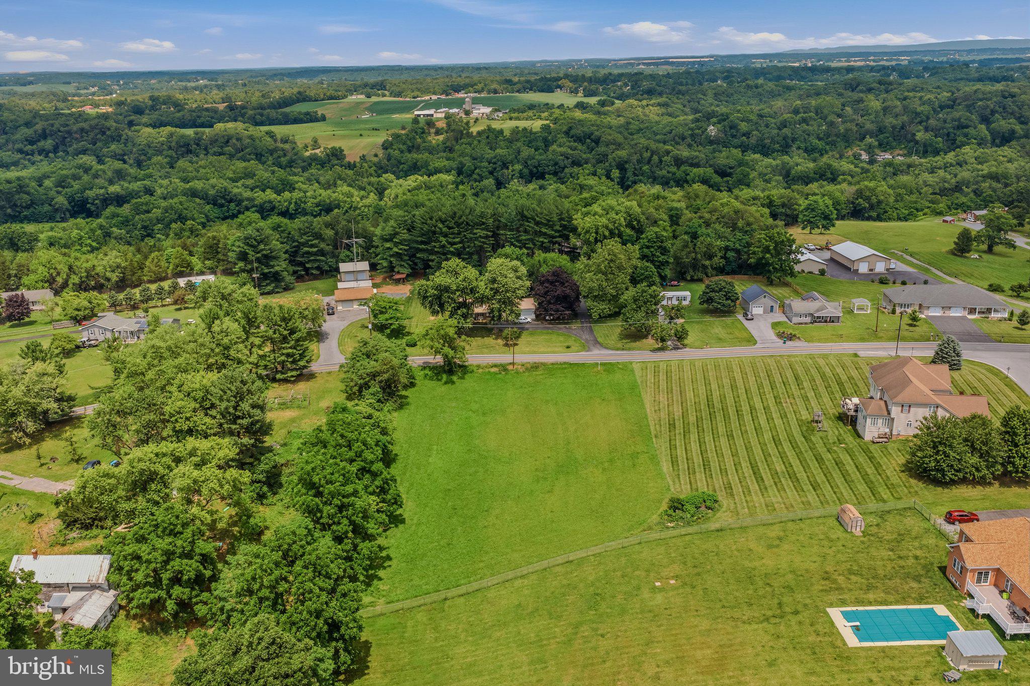 SUNSET CREEK ESTATES - Land