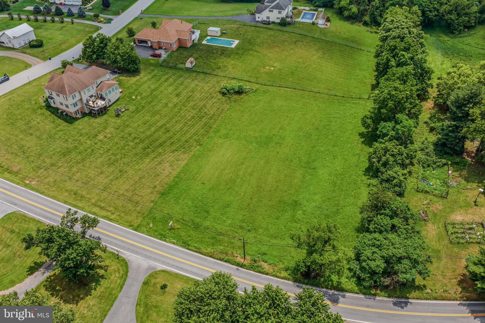 SUNSET CREEK ESTATES - Land
