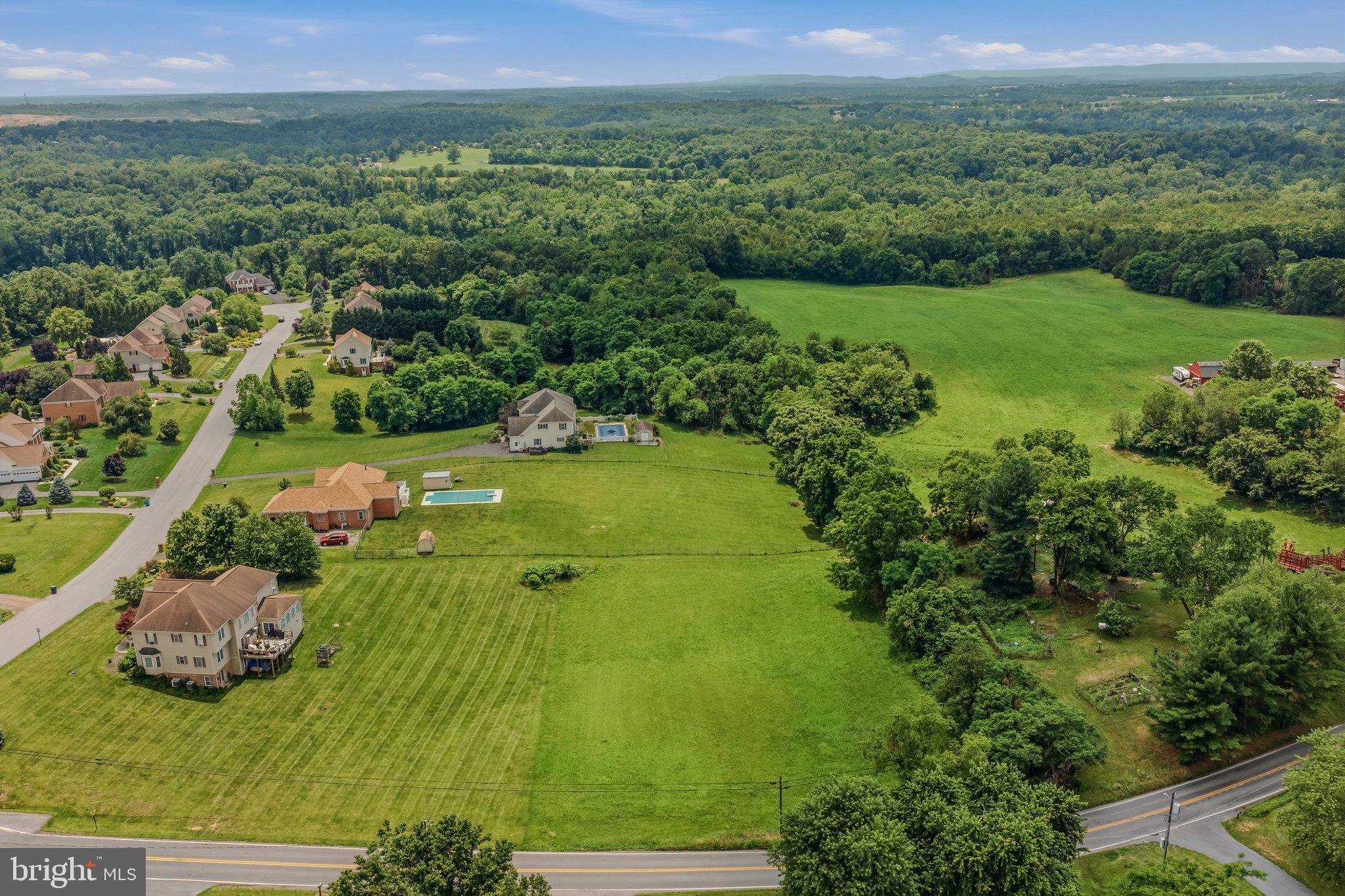 SUNSET CREEK ESTATES - Land