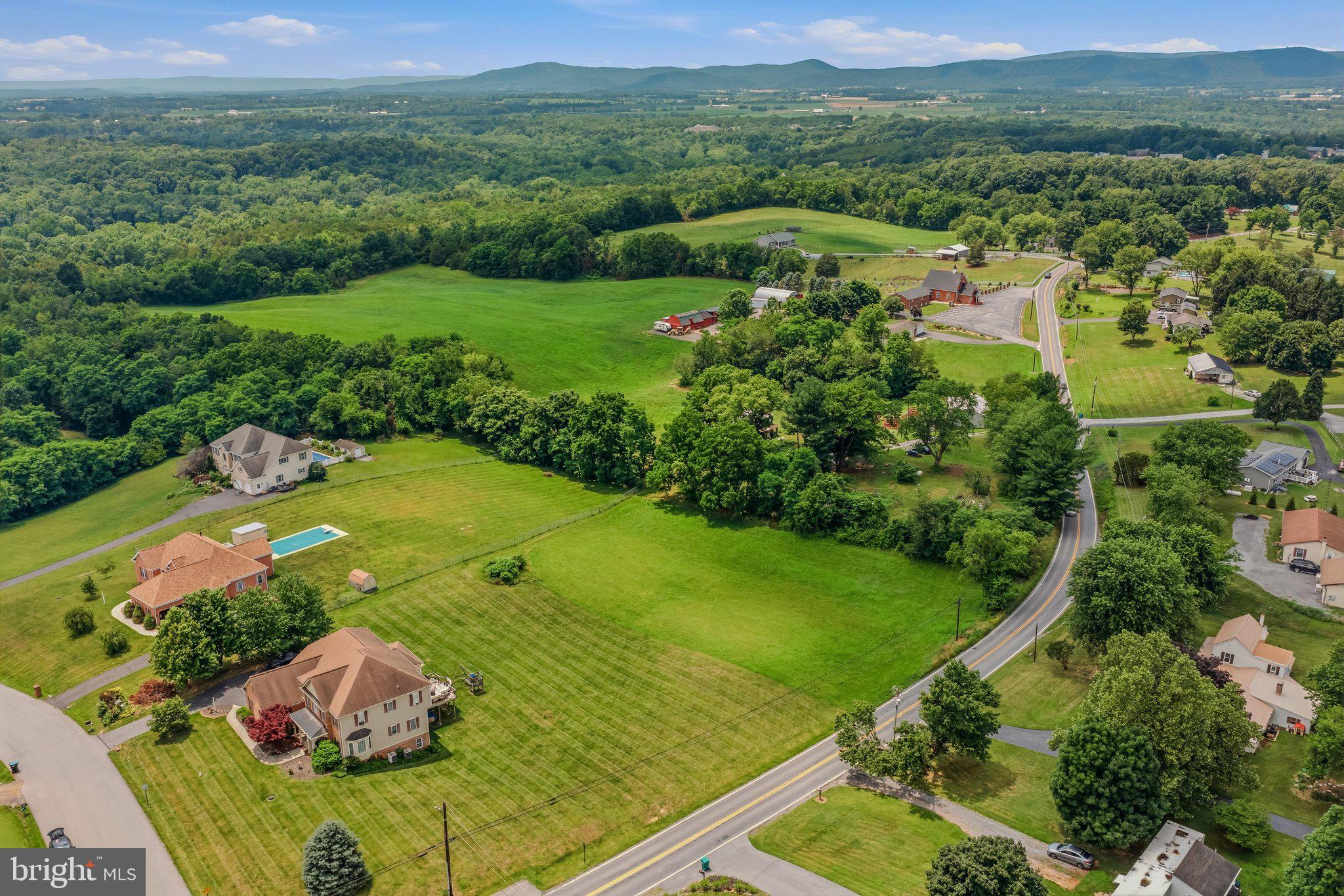 SUNSET CREEK ESTATES - Land